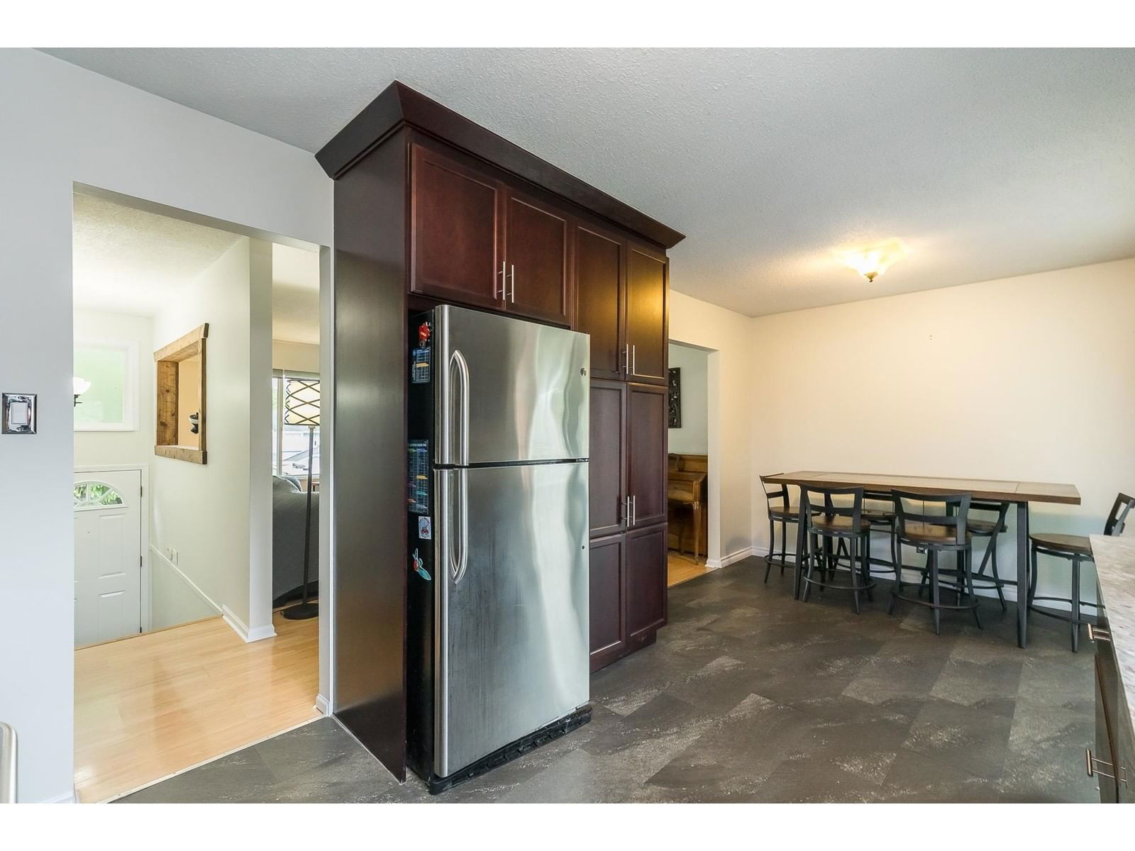 8119 BROWN Image 11