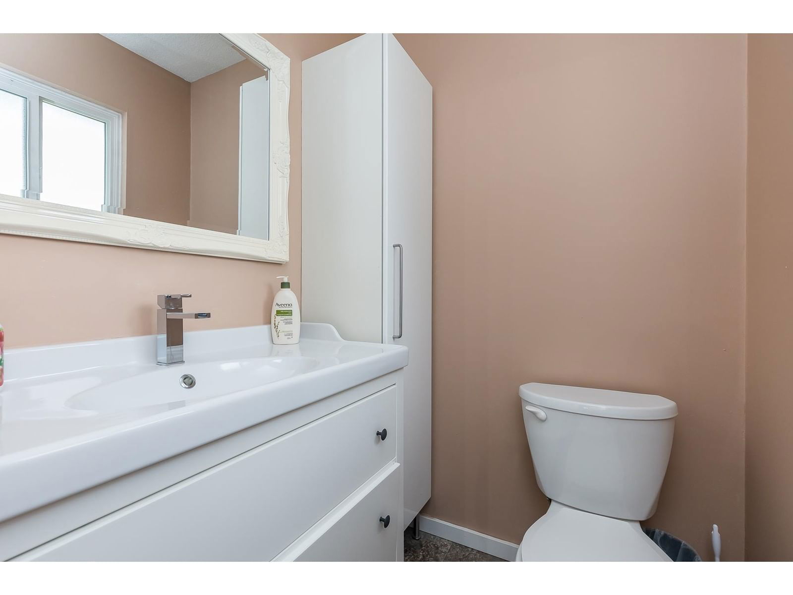 8119 BROWN Image 19
