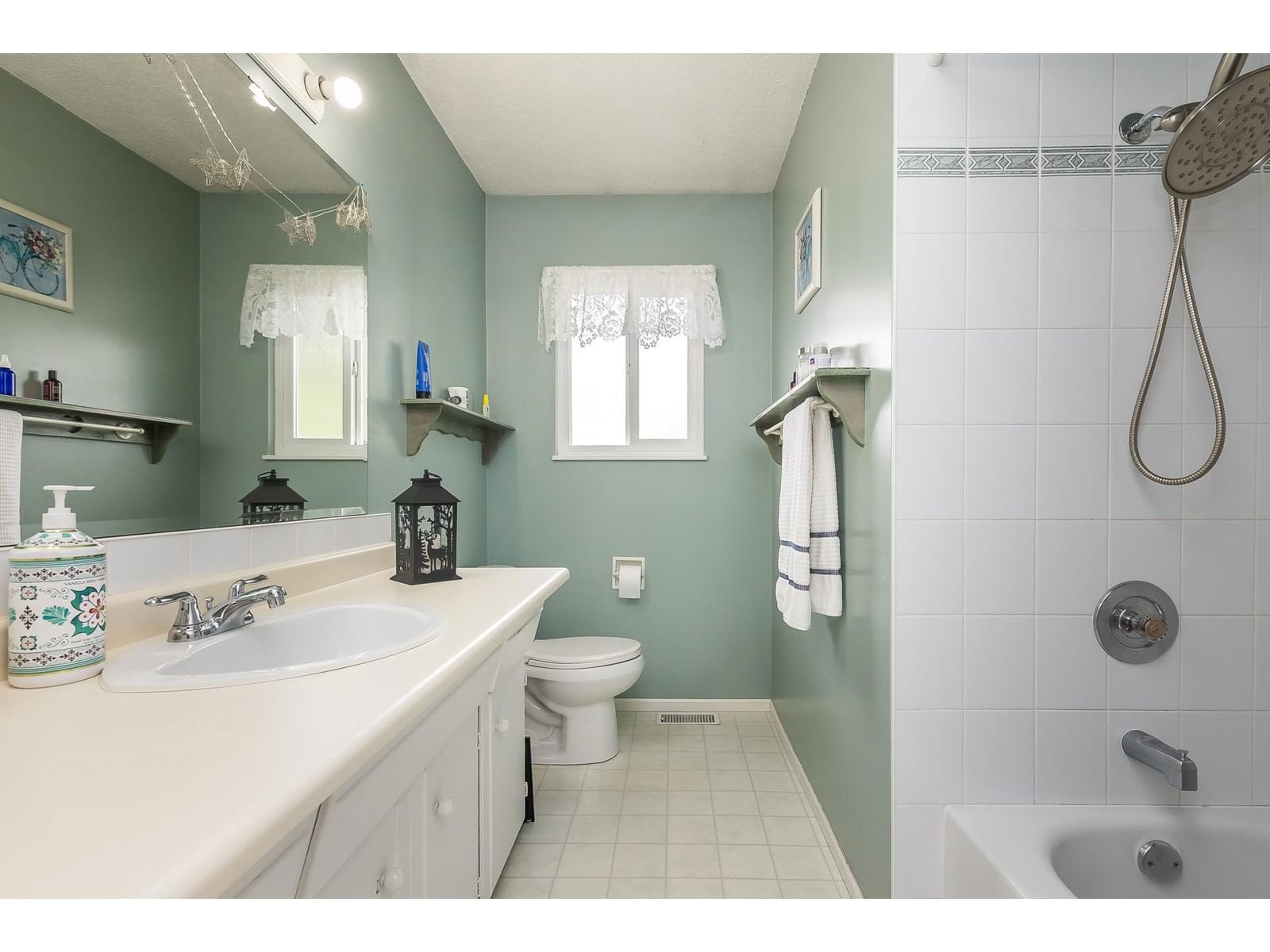 8119 BROWN Image 22