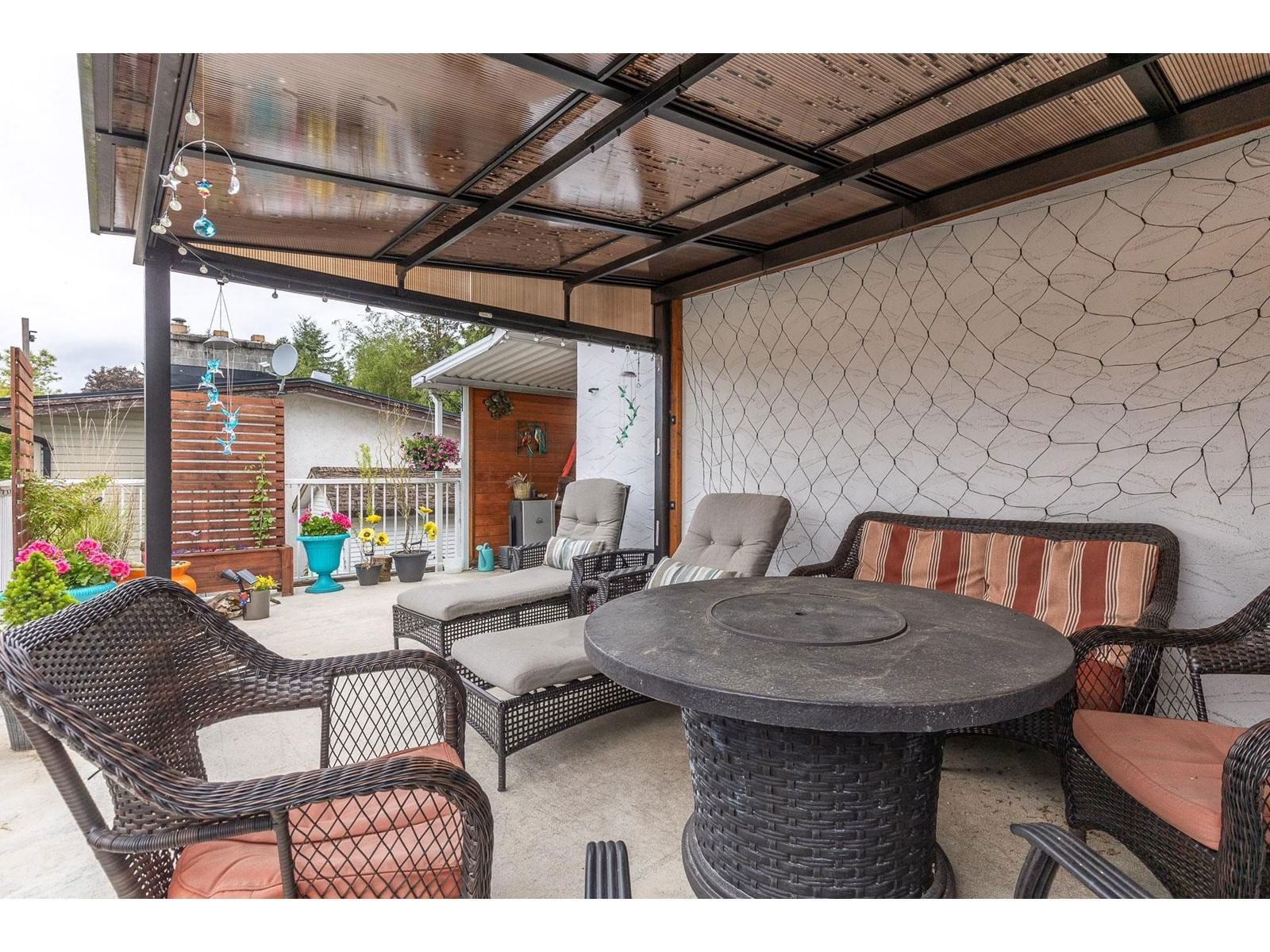 8119 BROWN Image 33