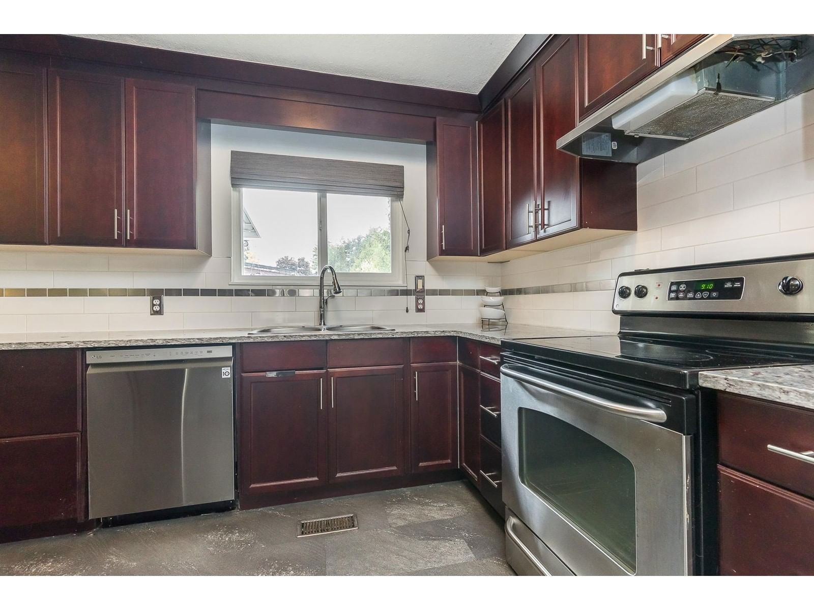 8119 BROWN Image 9