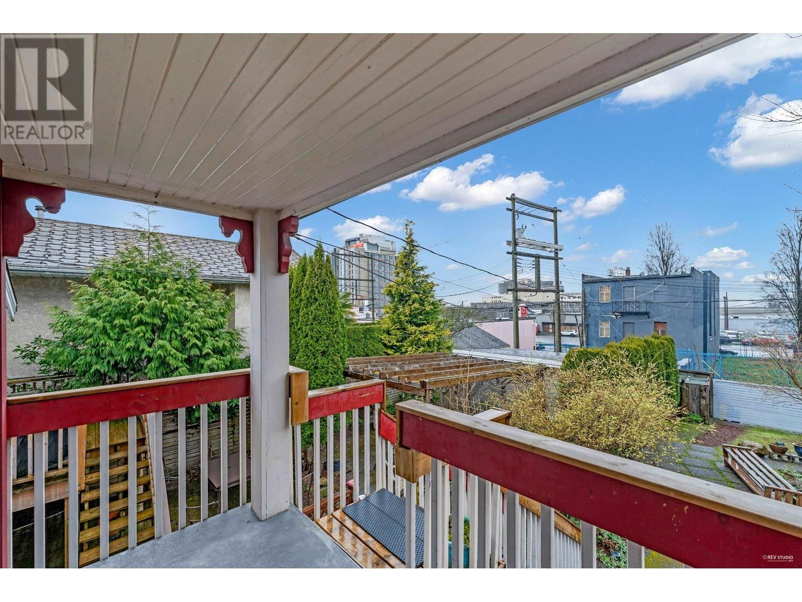 1165 PENDER STREET Image 18