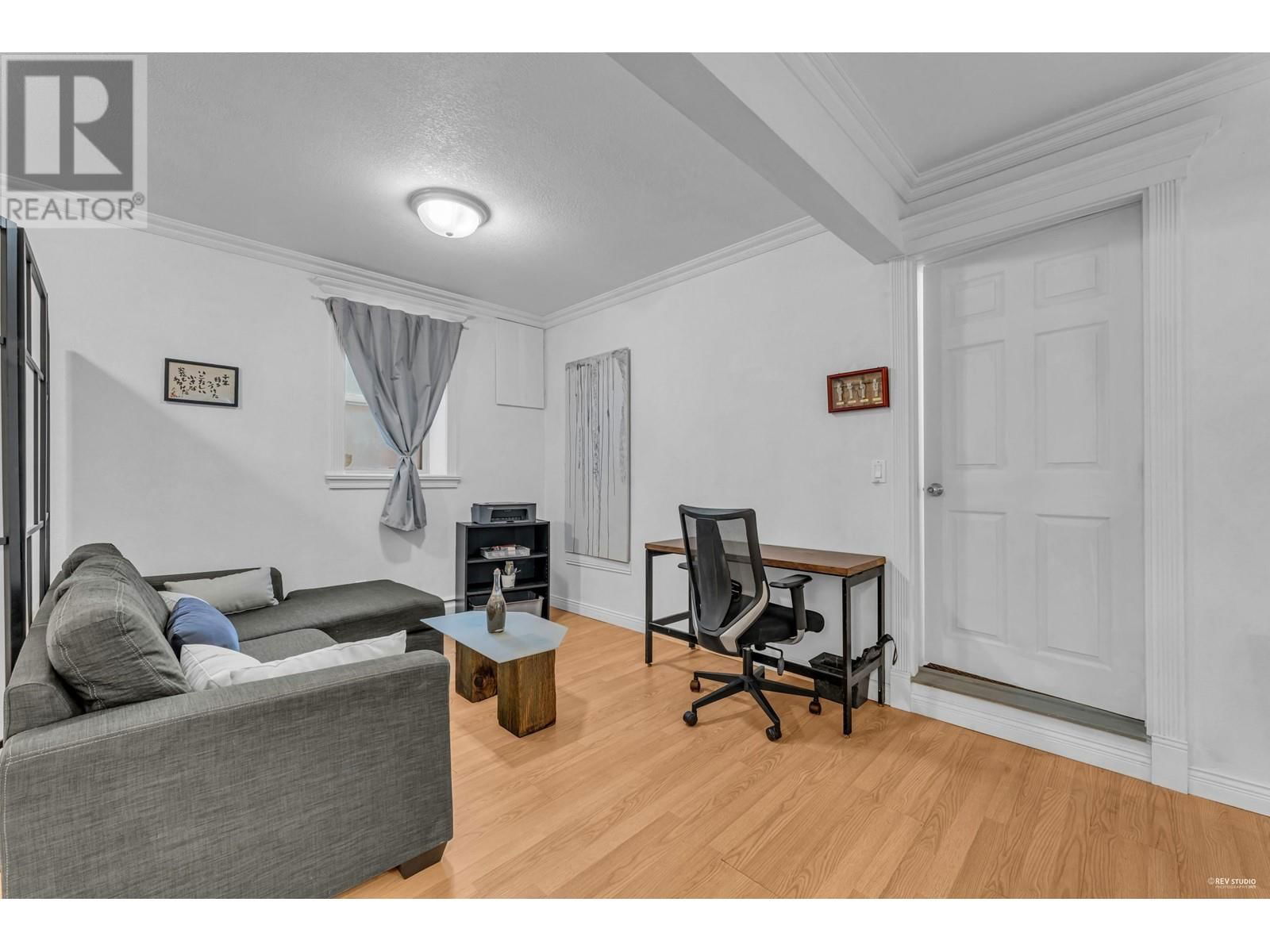1165 PENDER STREET Image 24