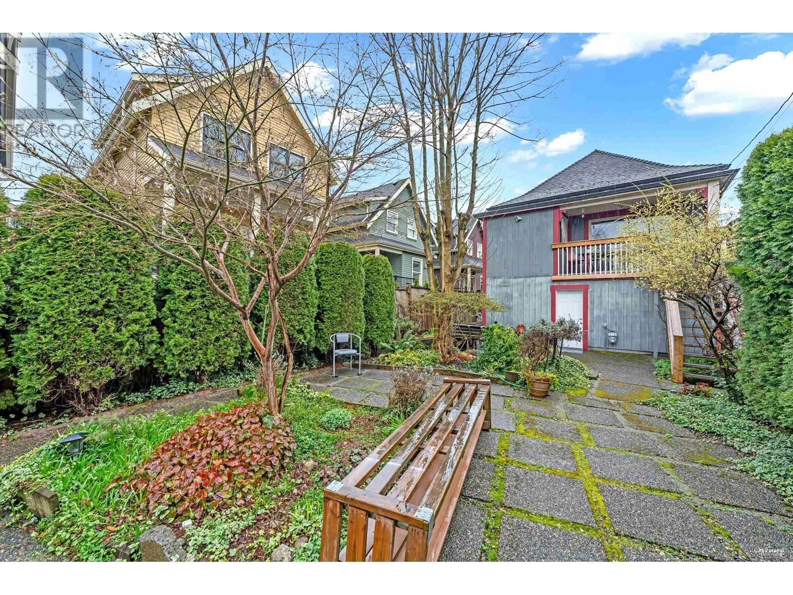 1165 PENDER STREET Image 27