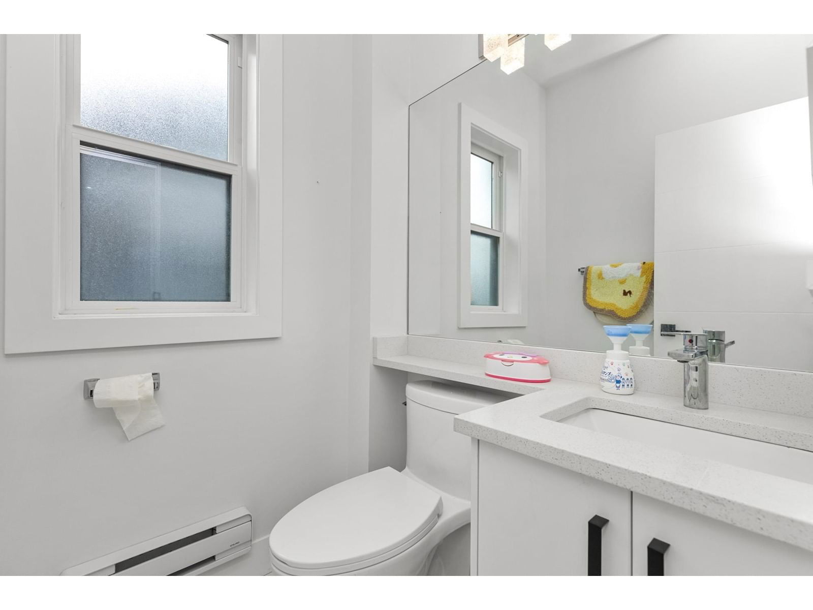 3 - 45608 BERNARD AVENUE Image 17
