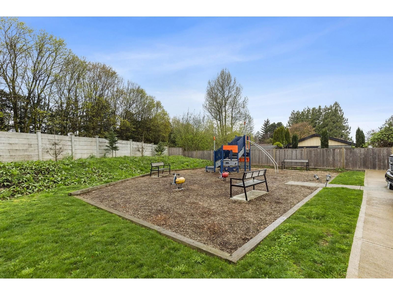 3 - 45608 BERNARD AVENUE Image 30