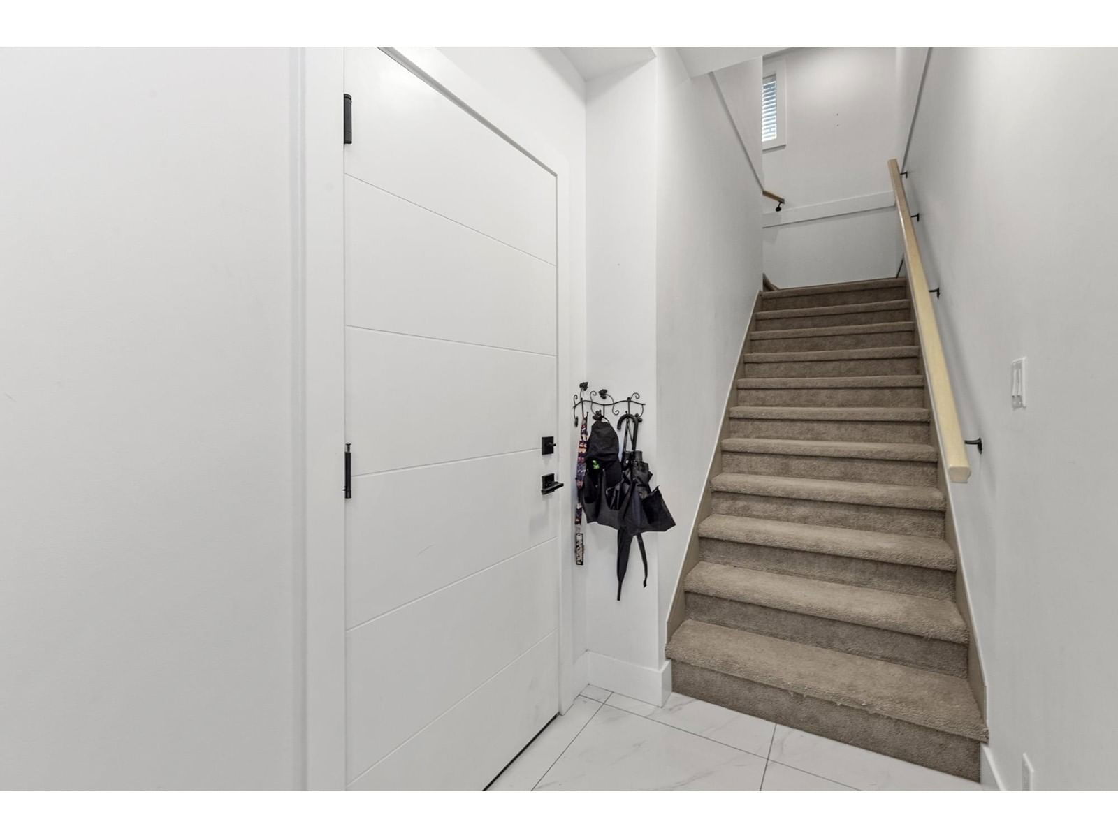 3 - 45608 BERNARD AVENUE Image 5