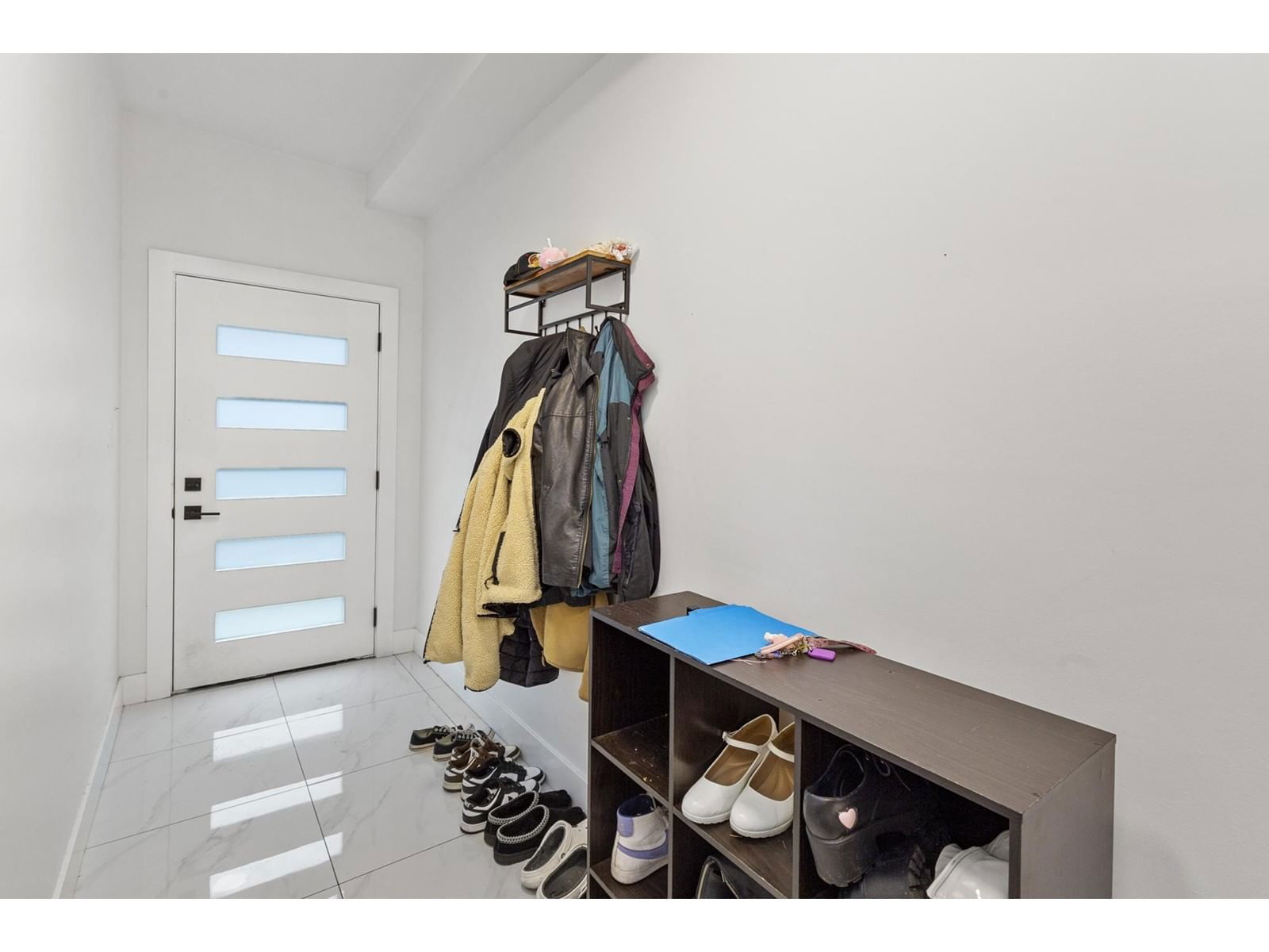 3 - 45608 BERNARD AVENUE Image 6