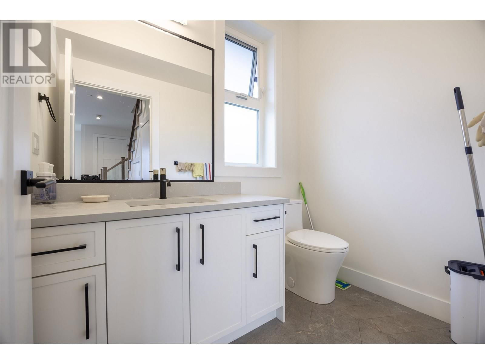 4541 HOY STREET Image 11