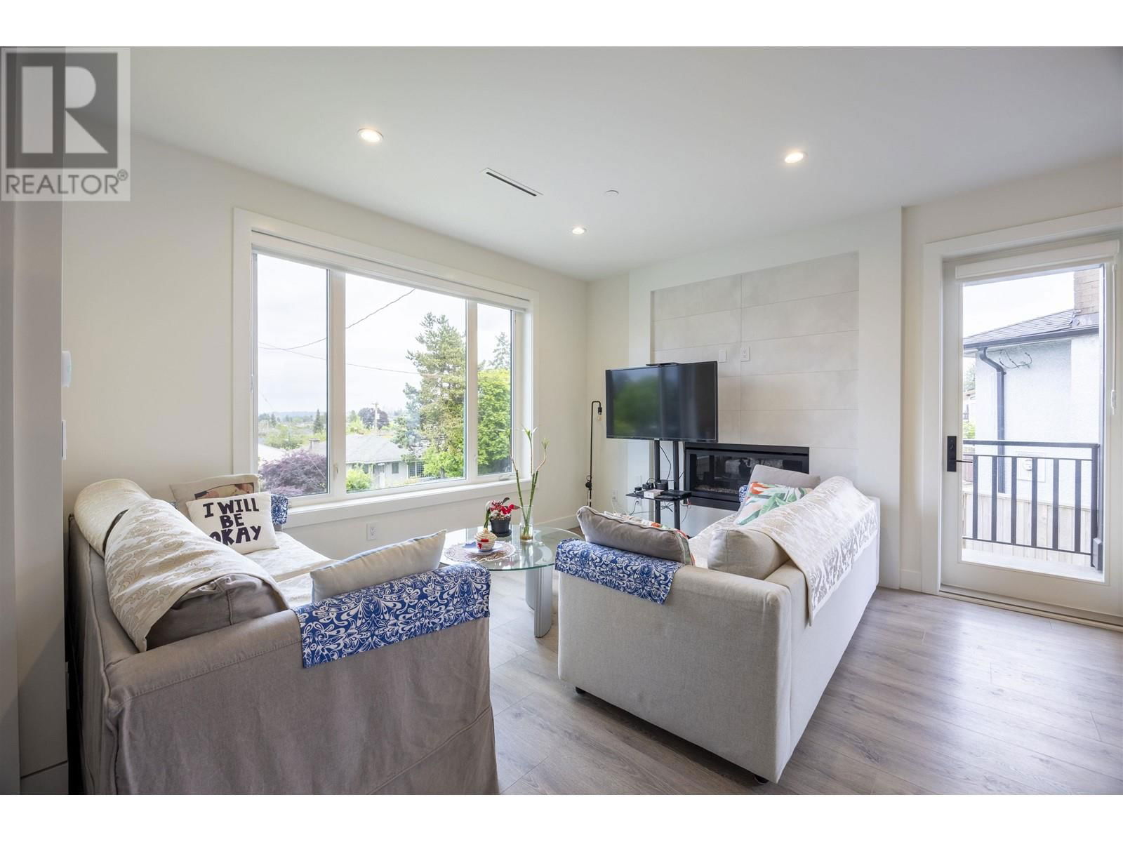 4541 HOY STREET Image 6
