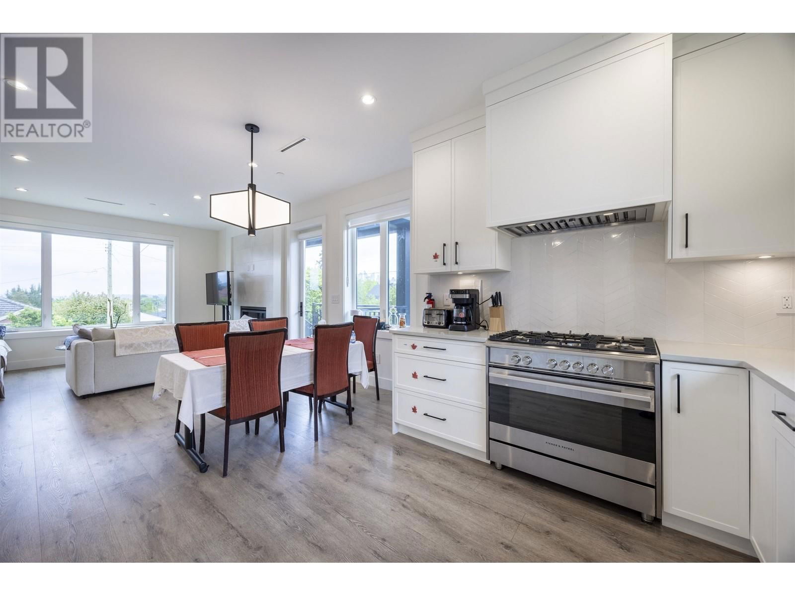 4541 HOY STREET Image 8