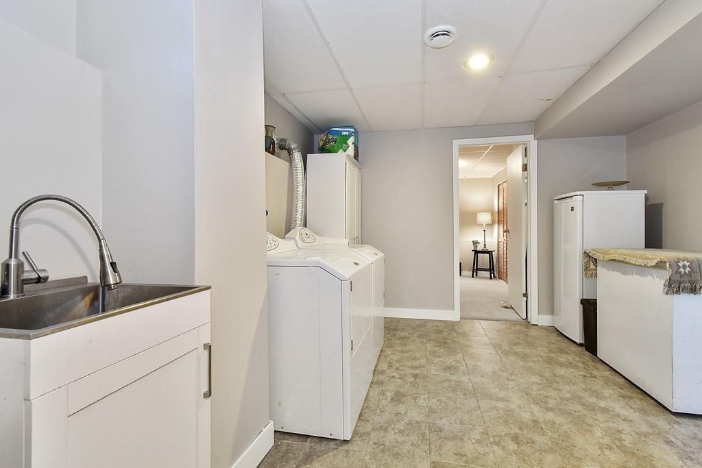 3847 LINDSAY Image 12