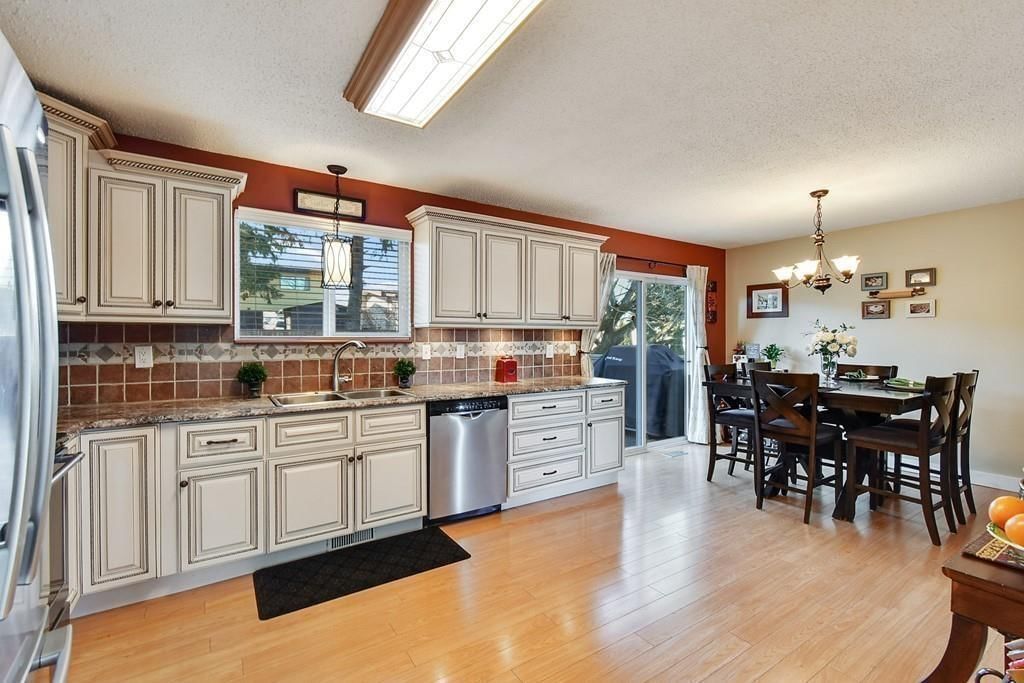 3847 LINDSAY Image 8