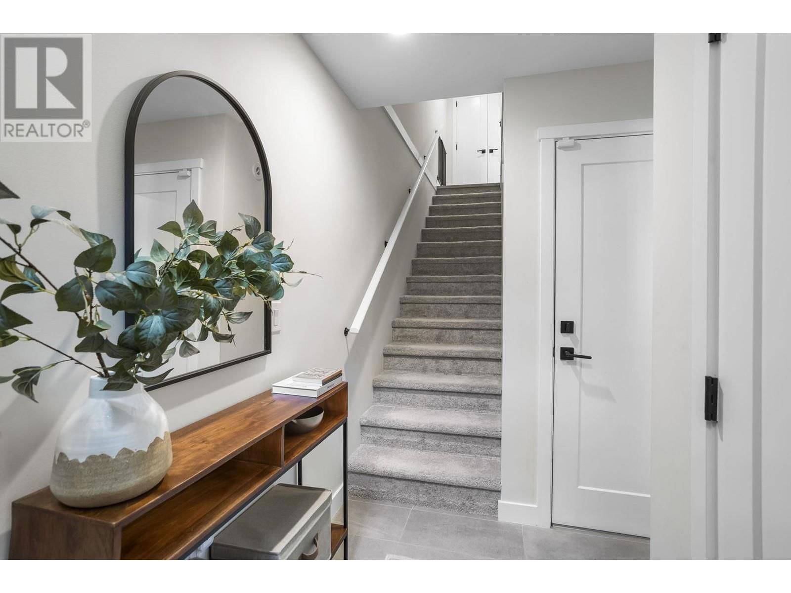 1 - 50 SEAVIEW DRIVE Image 32