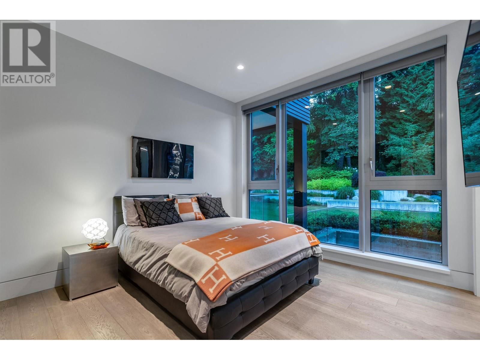 1065 GROVELAND ROAD Image 24