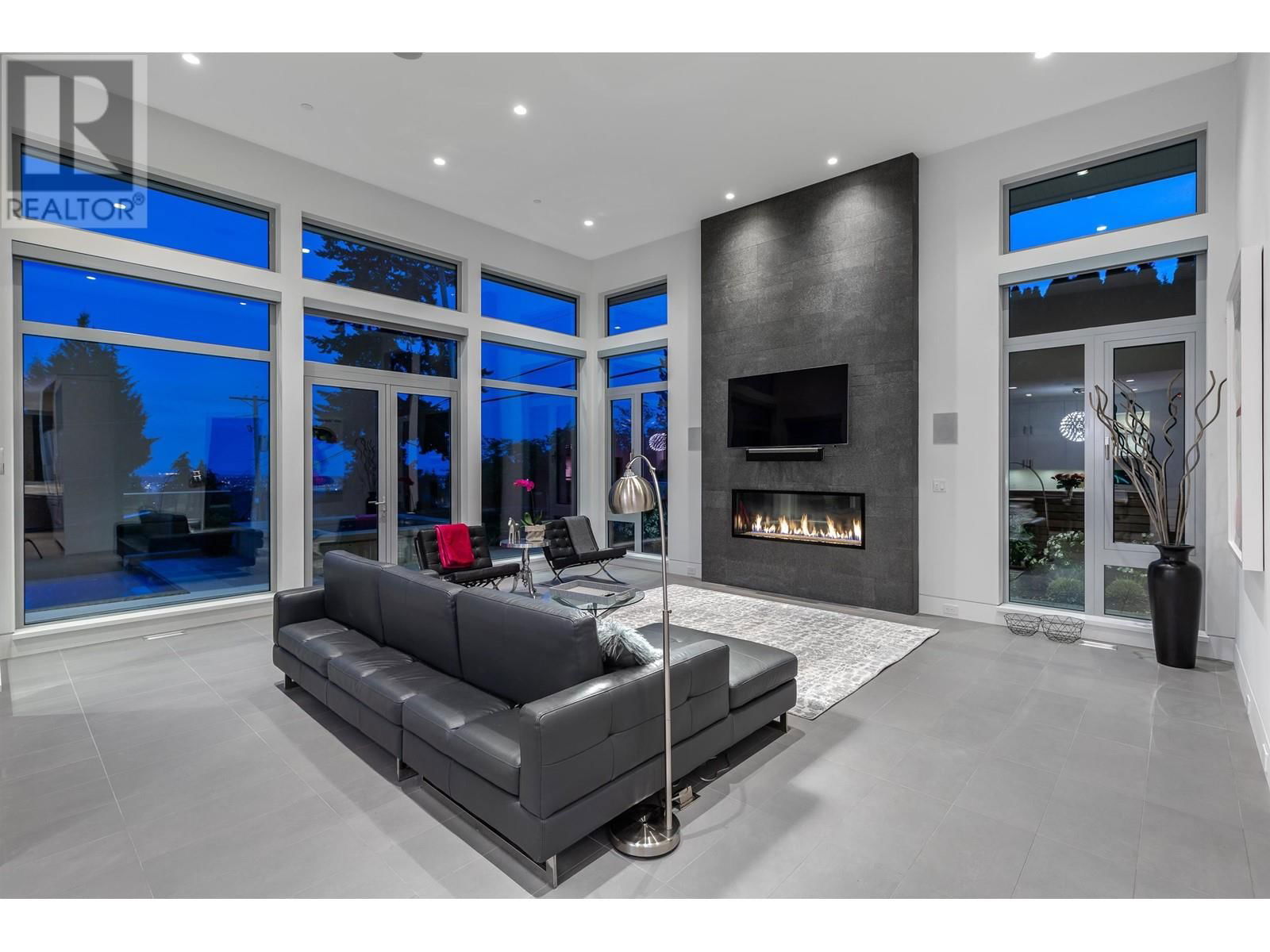 1065 GROVELAND ROAD Image 4