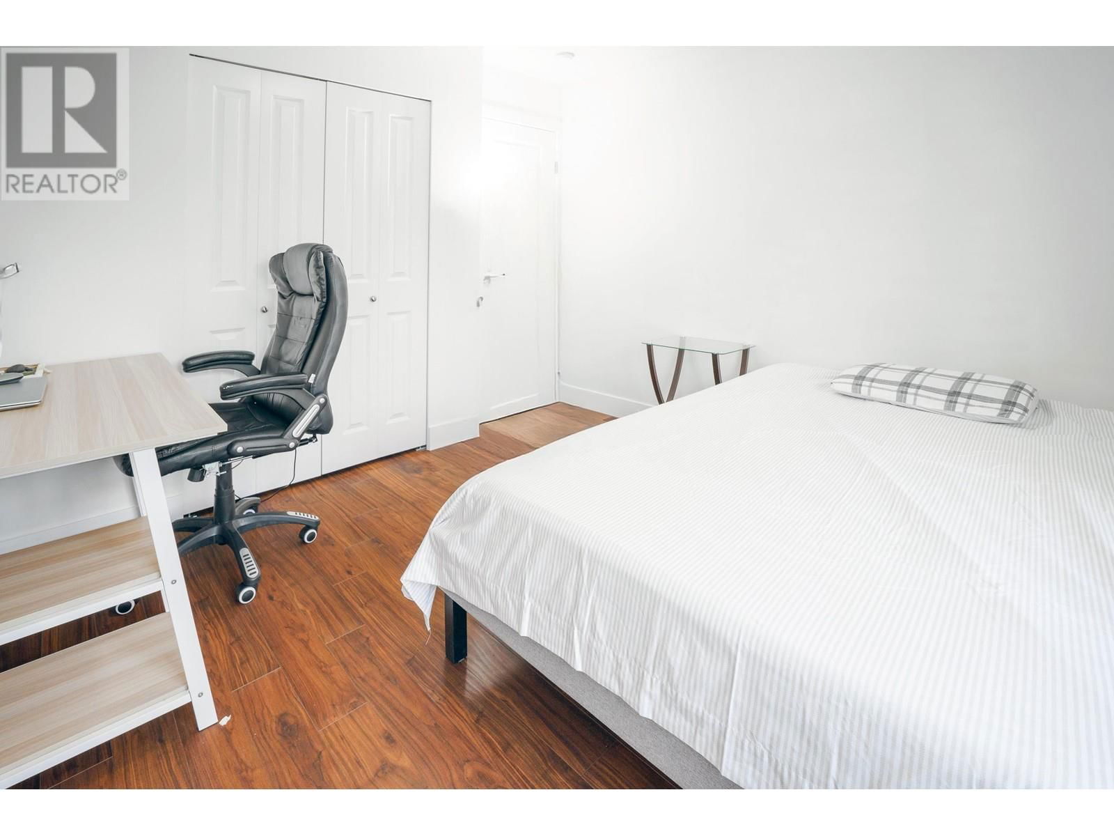 10480 ROBERTSON STREET Image 19