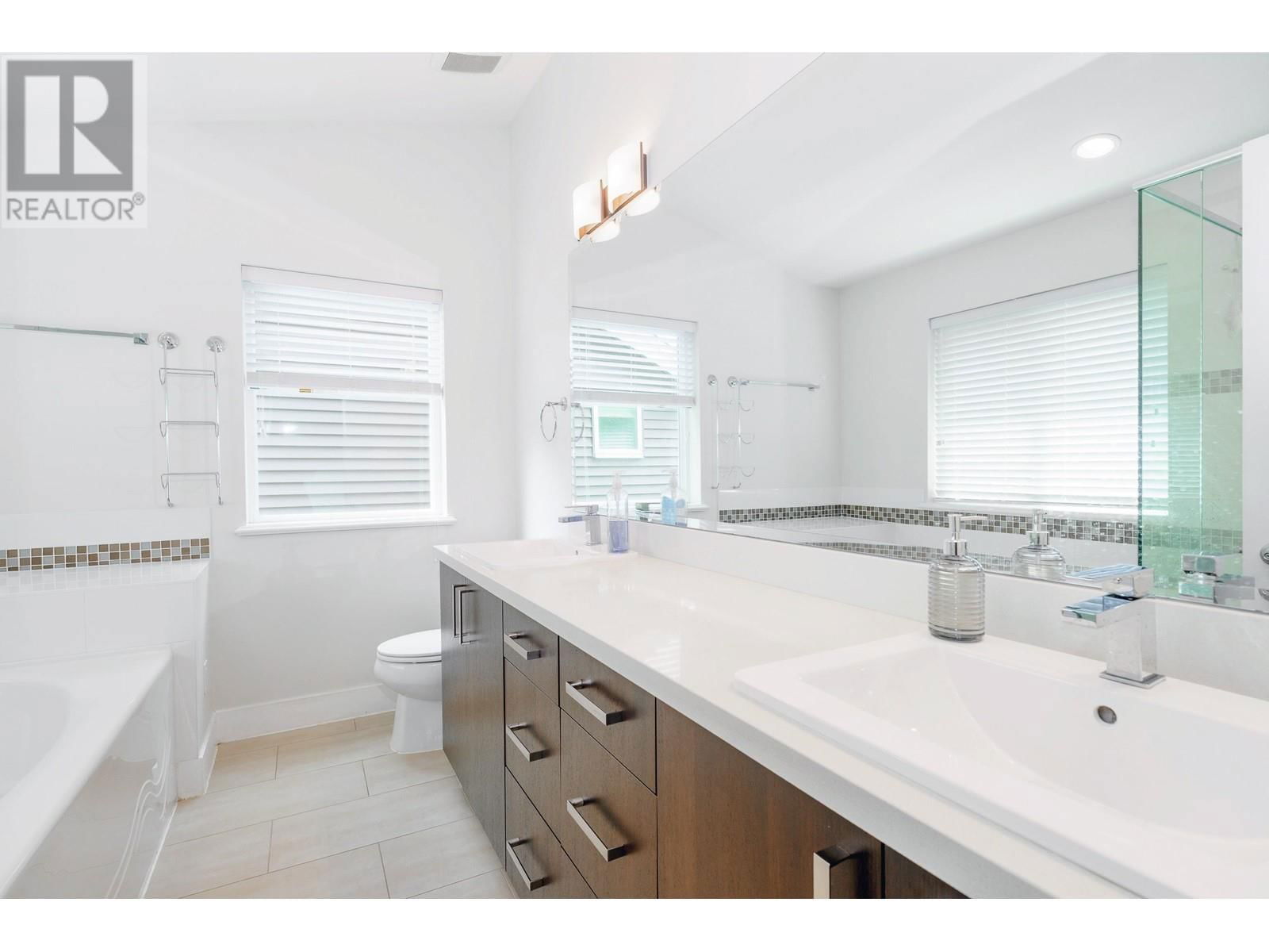 10480 ROBERTSON STREET Image 30