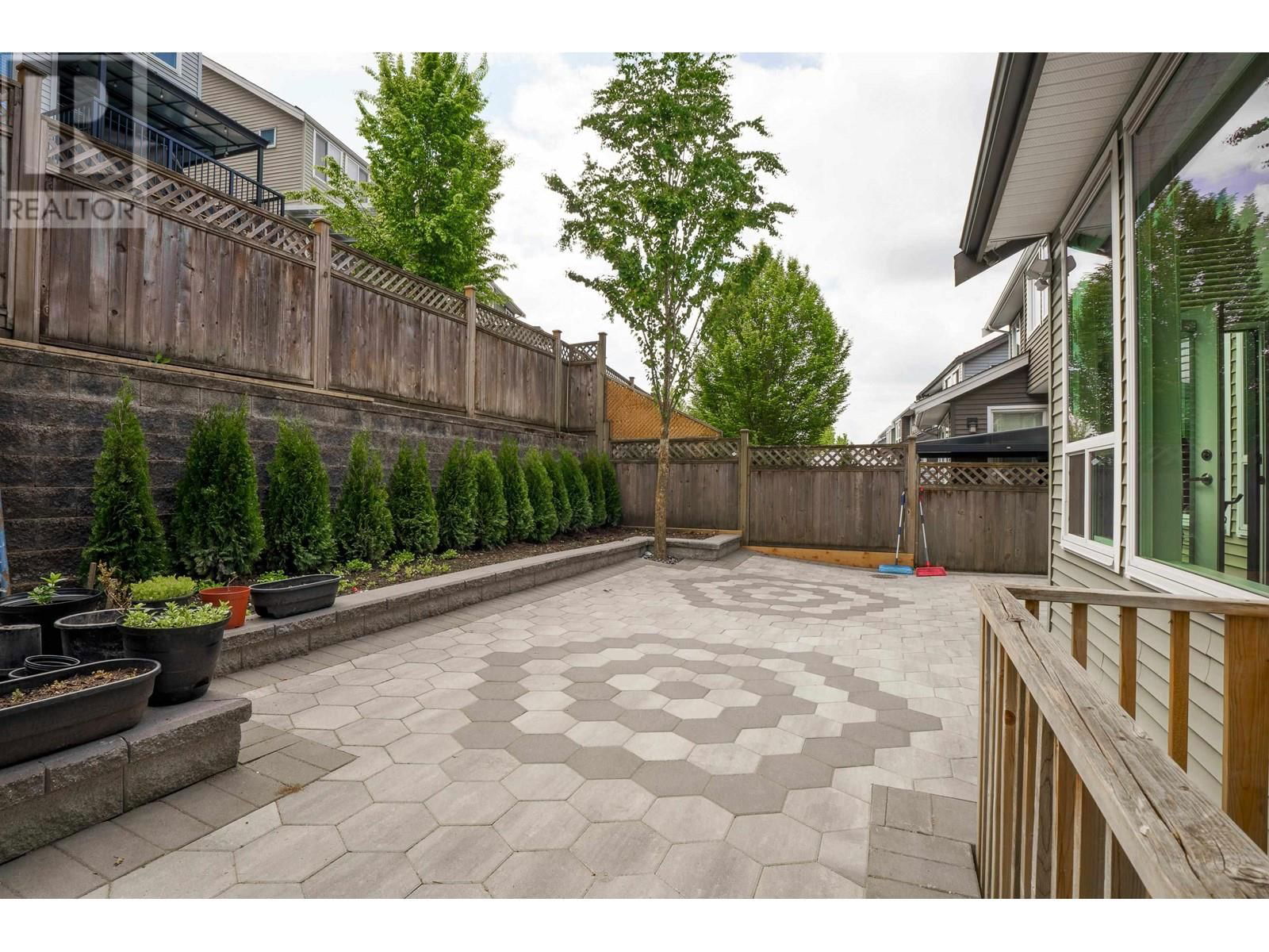 10480 ROBERTSON STREET Image 31