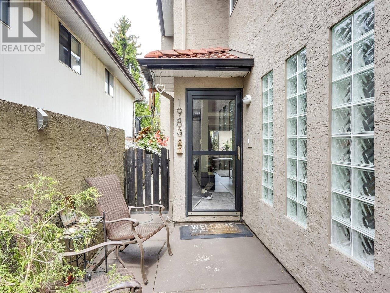 1983 4TH AVENUE Image 2