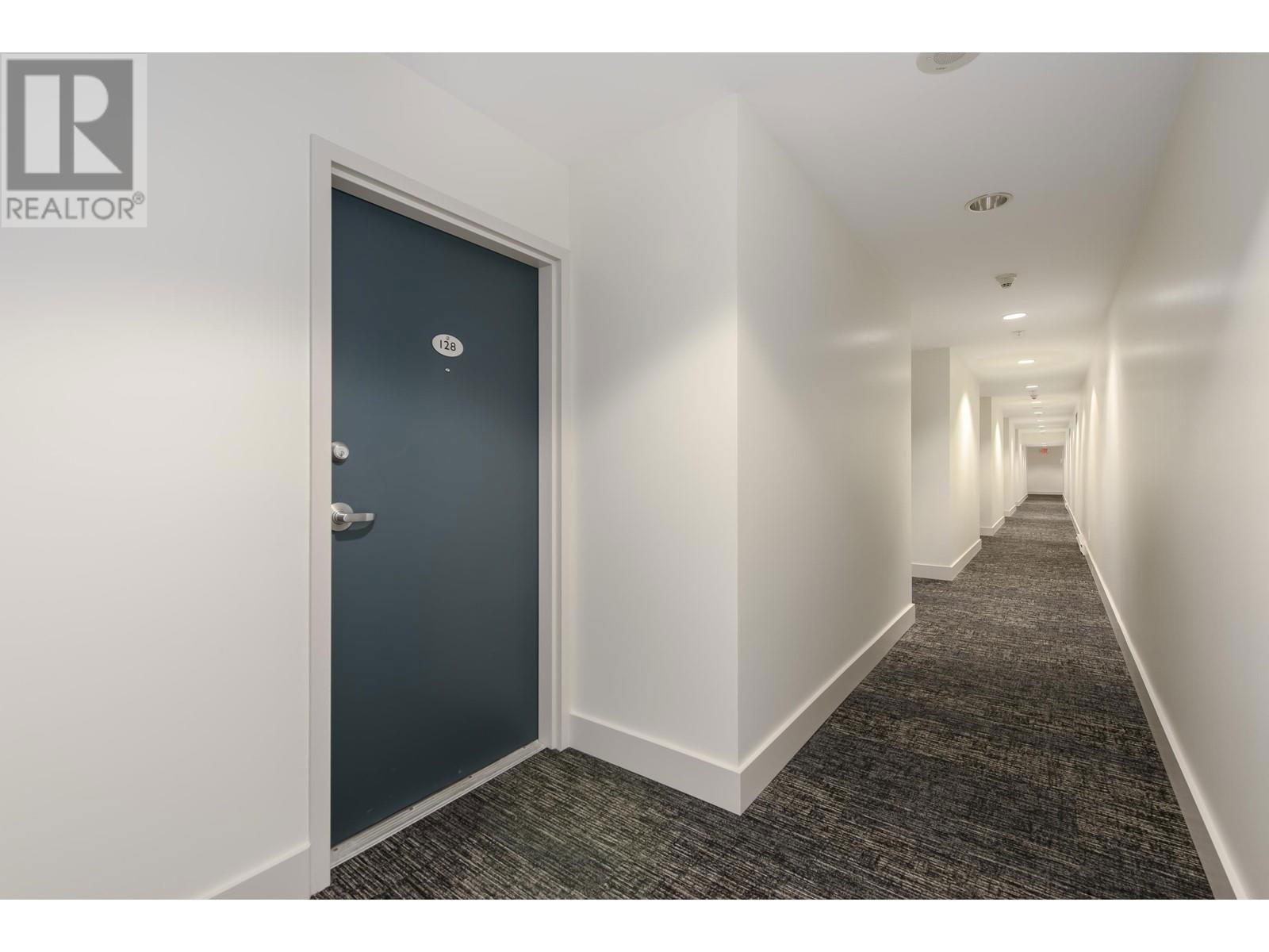 128 DUNSMUIR STREET Image 22
