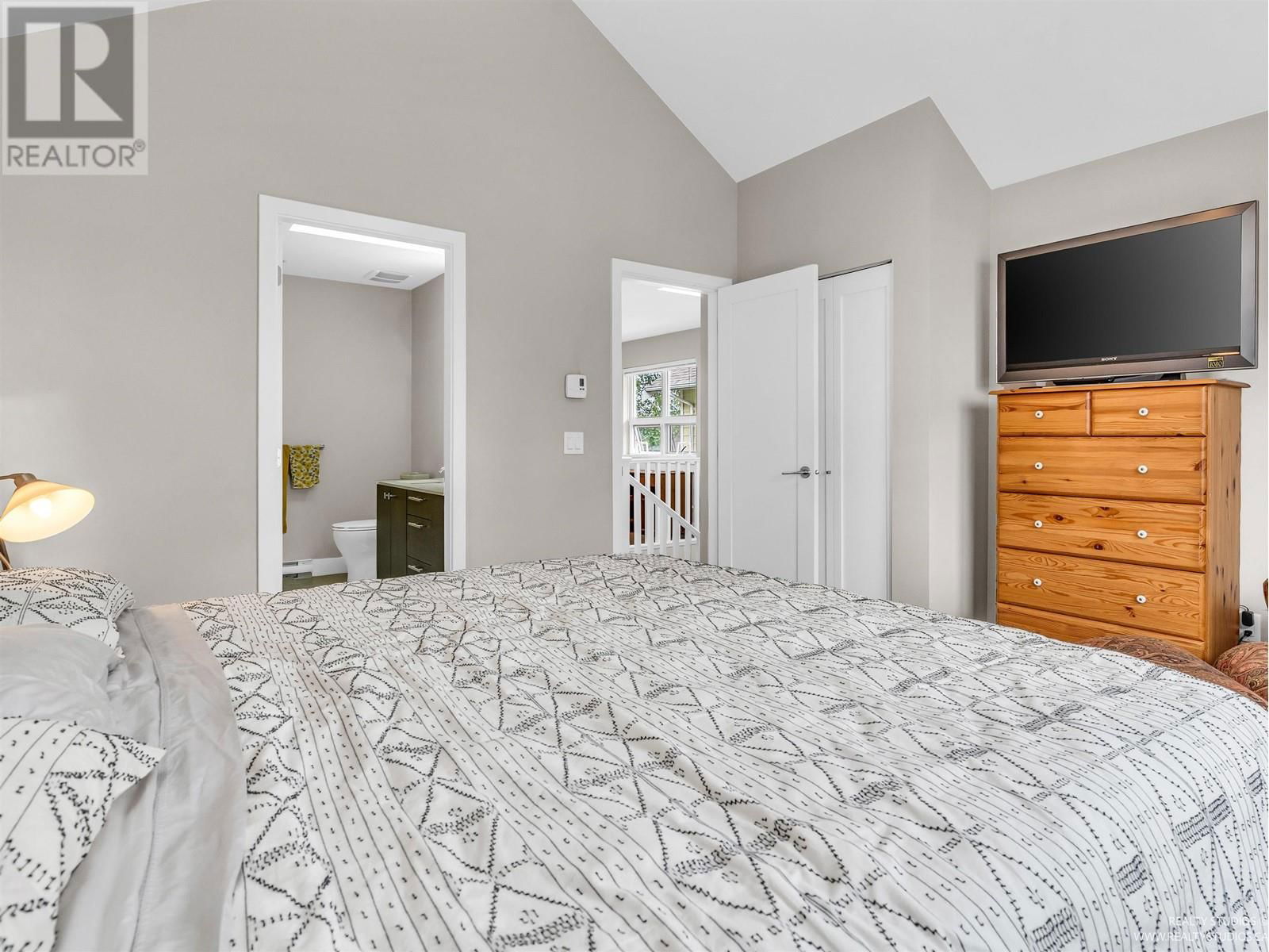 6 - 238 CAMATA STREET Image 17