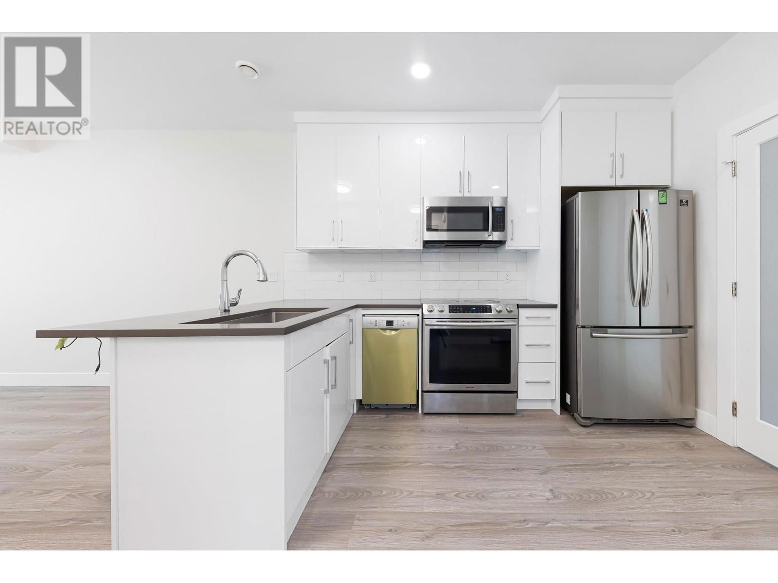 5055 EARLES STREET Image 10