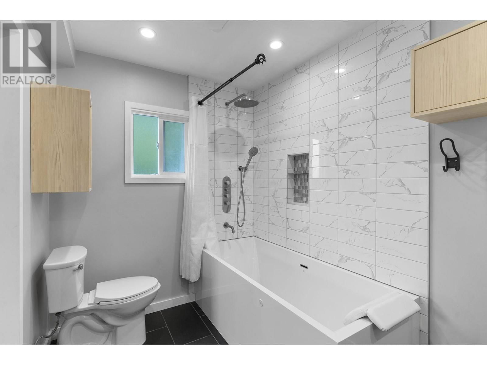 12084 232ND STREET Image 14