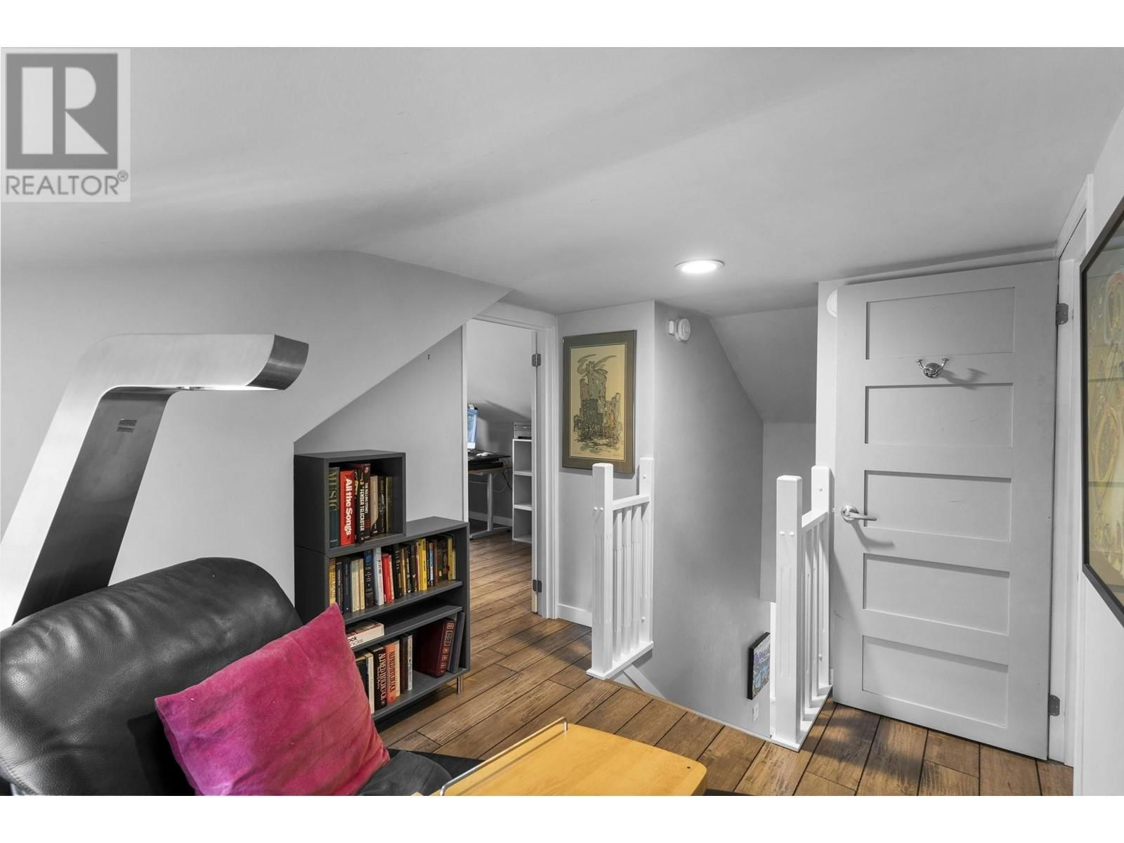 12084 232ND STREET Image 19
