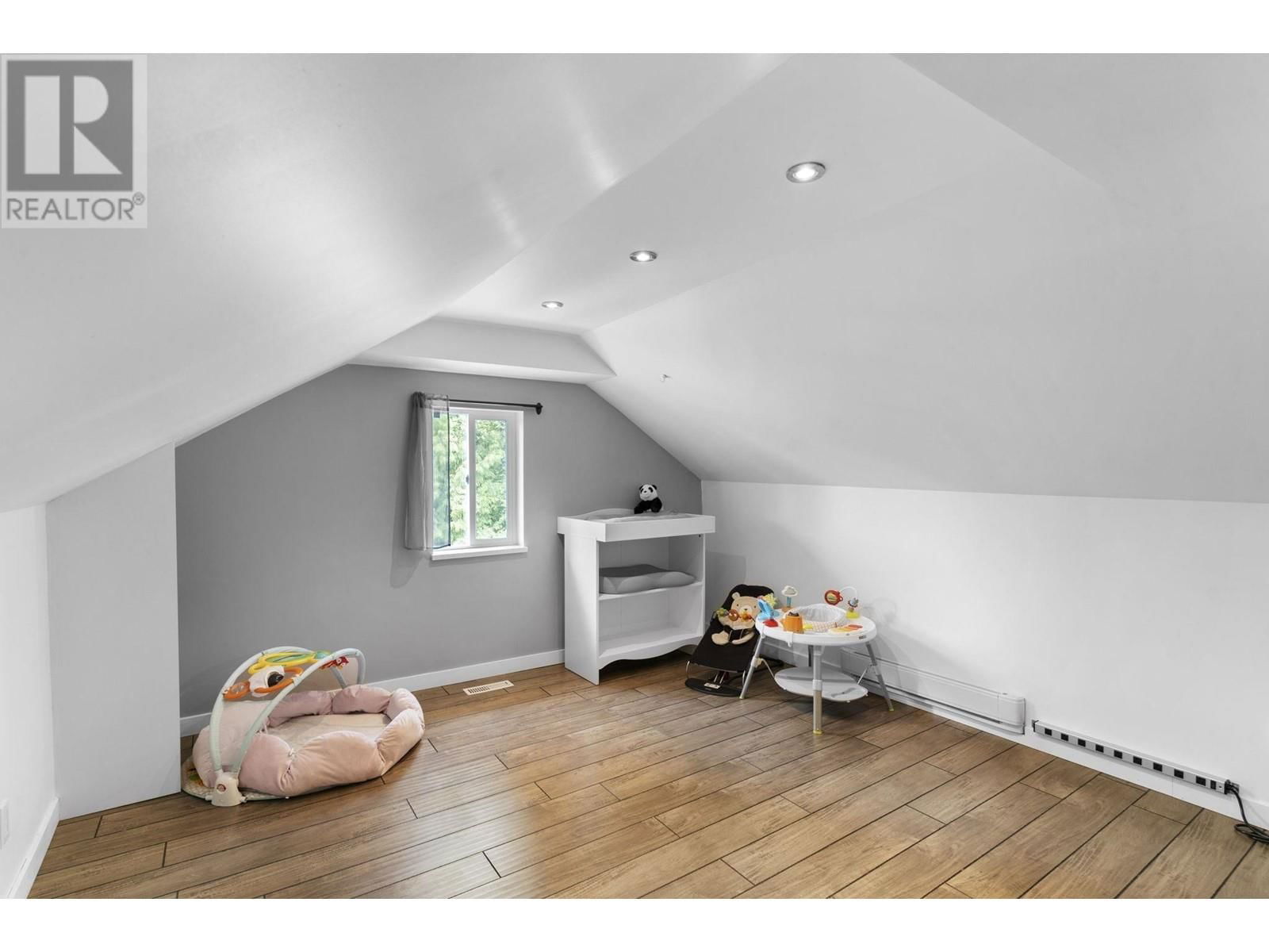 12084 232ND STREET Image 22