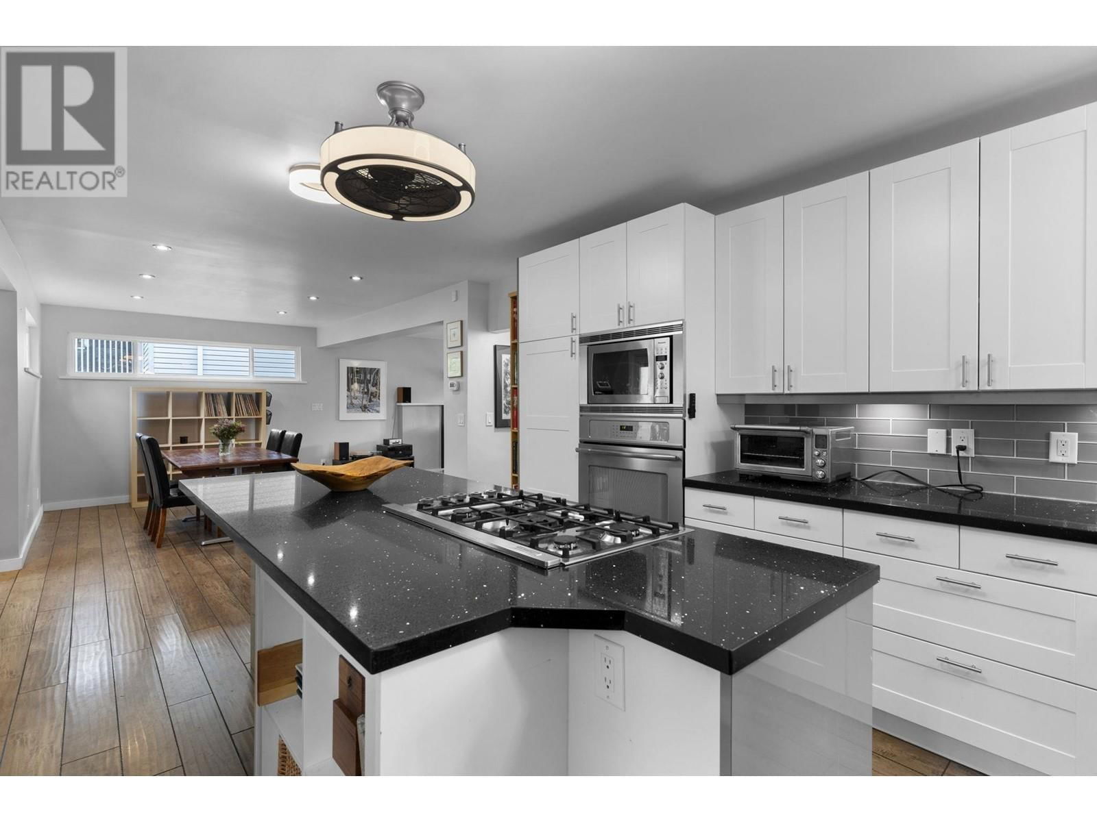12084 232ND STREET Image 9