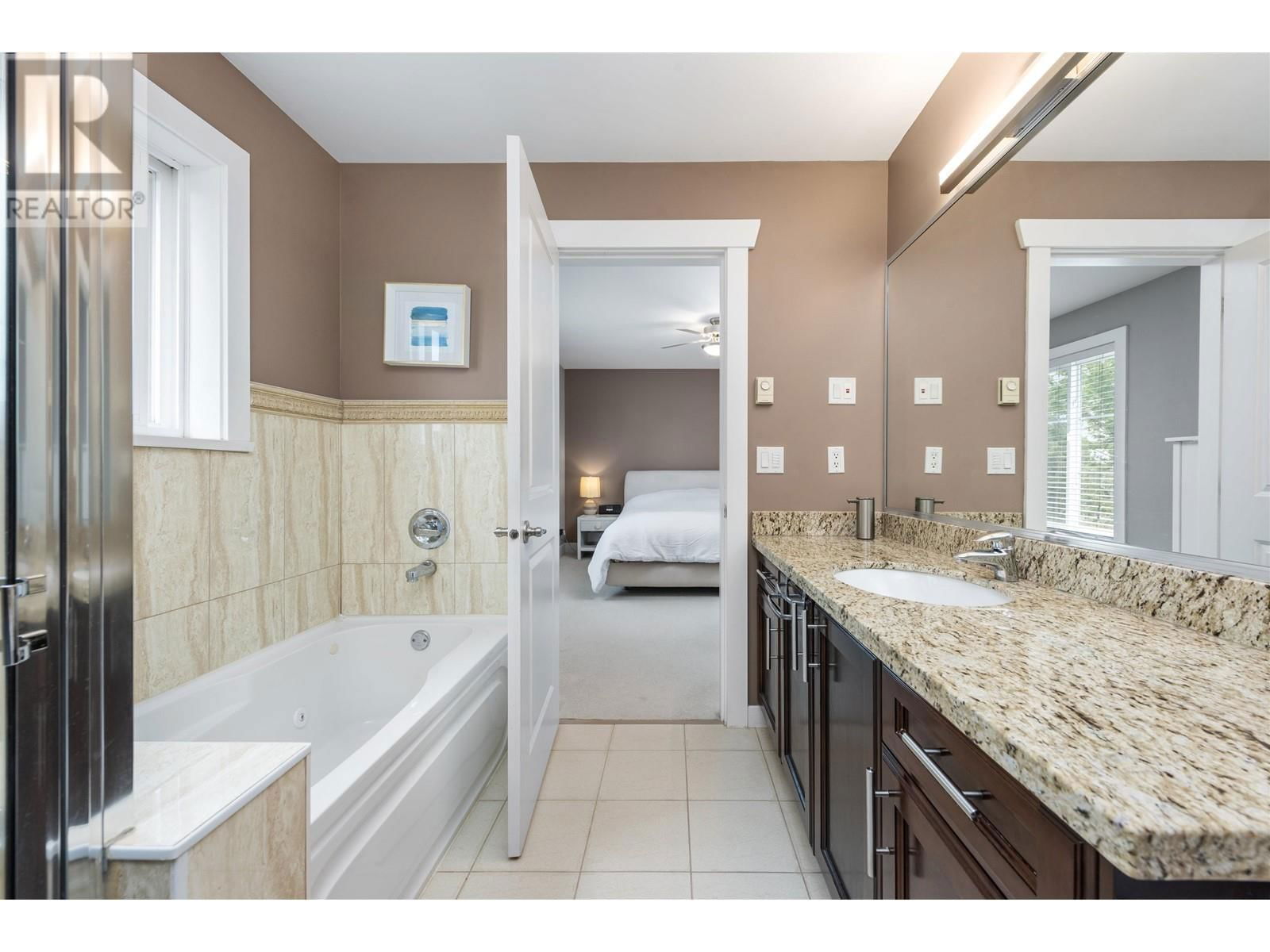 4 - 7520 GILBERT ROAD Image 20