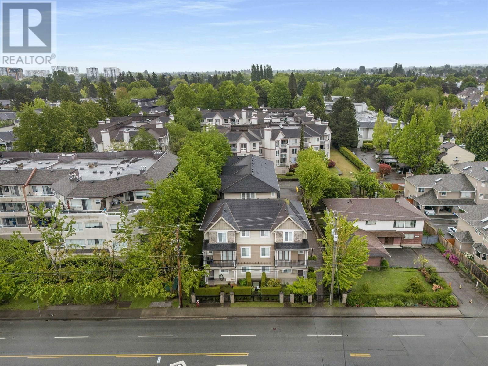 4 - 7520 GILBERT ROAD Image 37