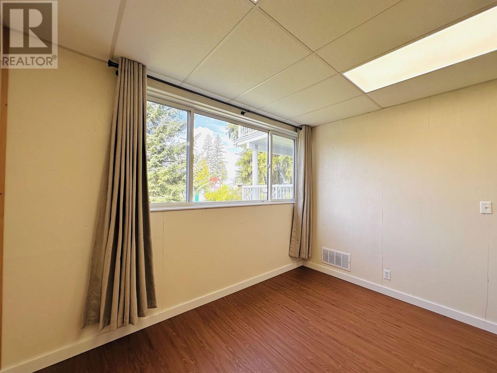 2605 FIRST AVENUE Image 22