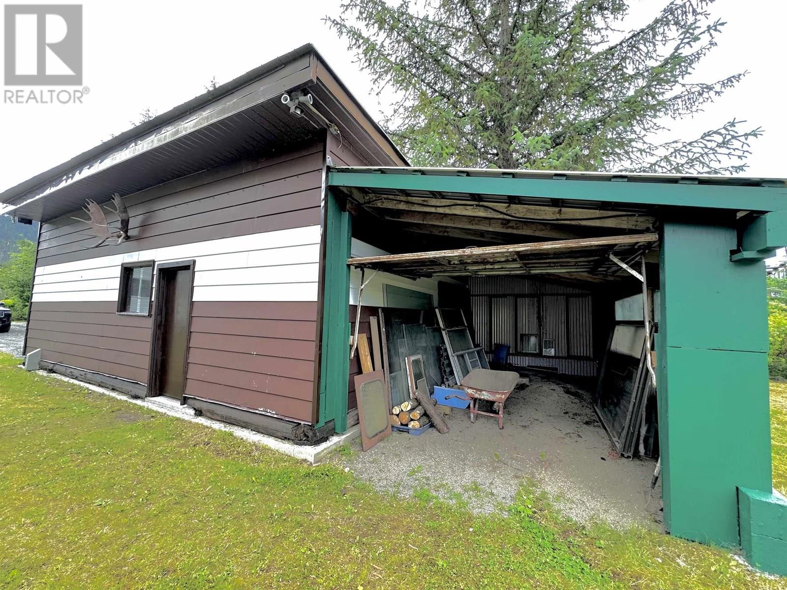 2605 FIRST AVENUE Image 37