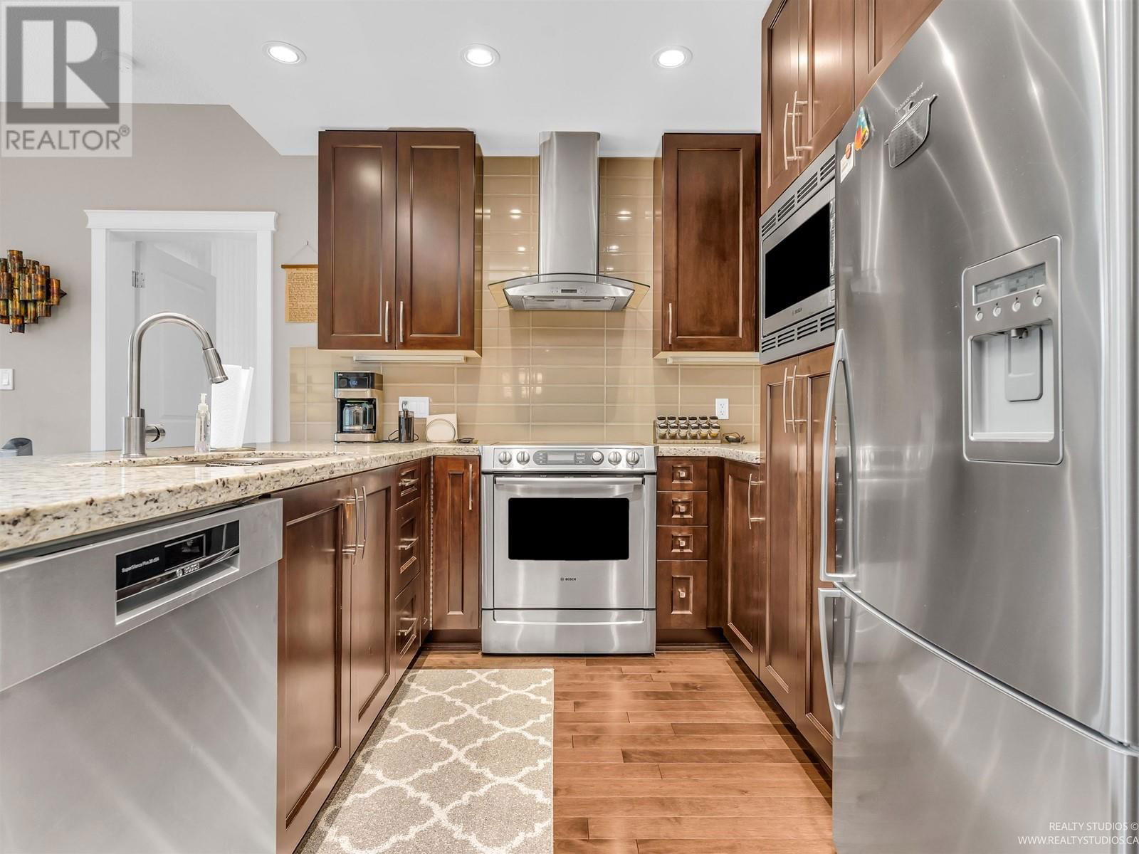 705 - 2950 PANORAMA DRIVE Image 3