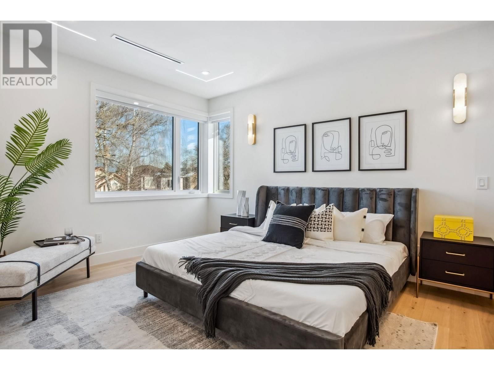 2790 21ST AVENUE Image 13