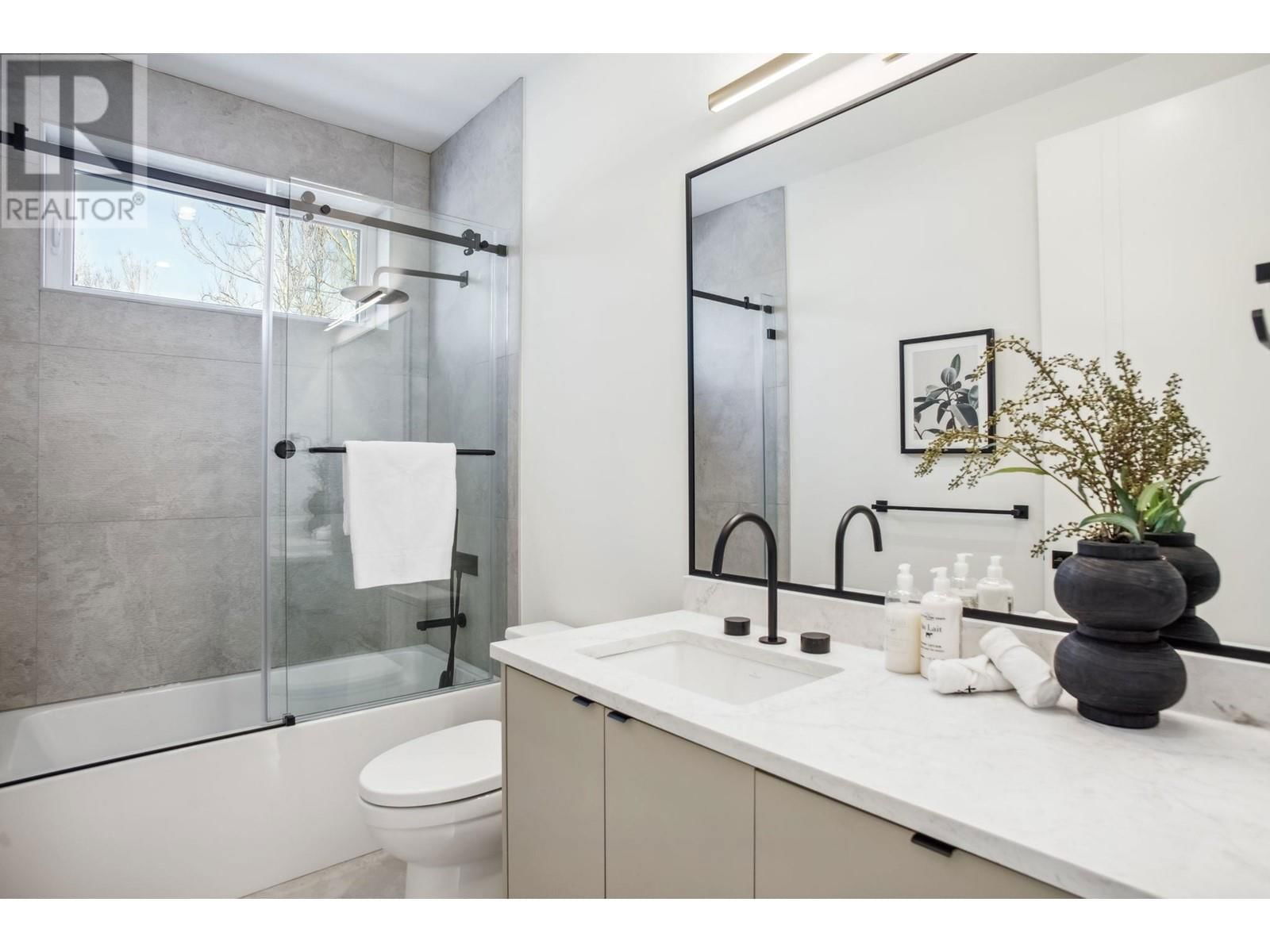 2790 21ST AVENUE Image 21