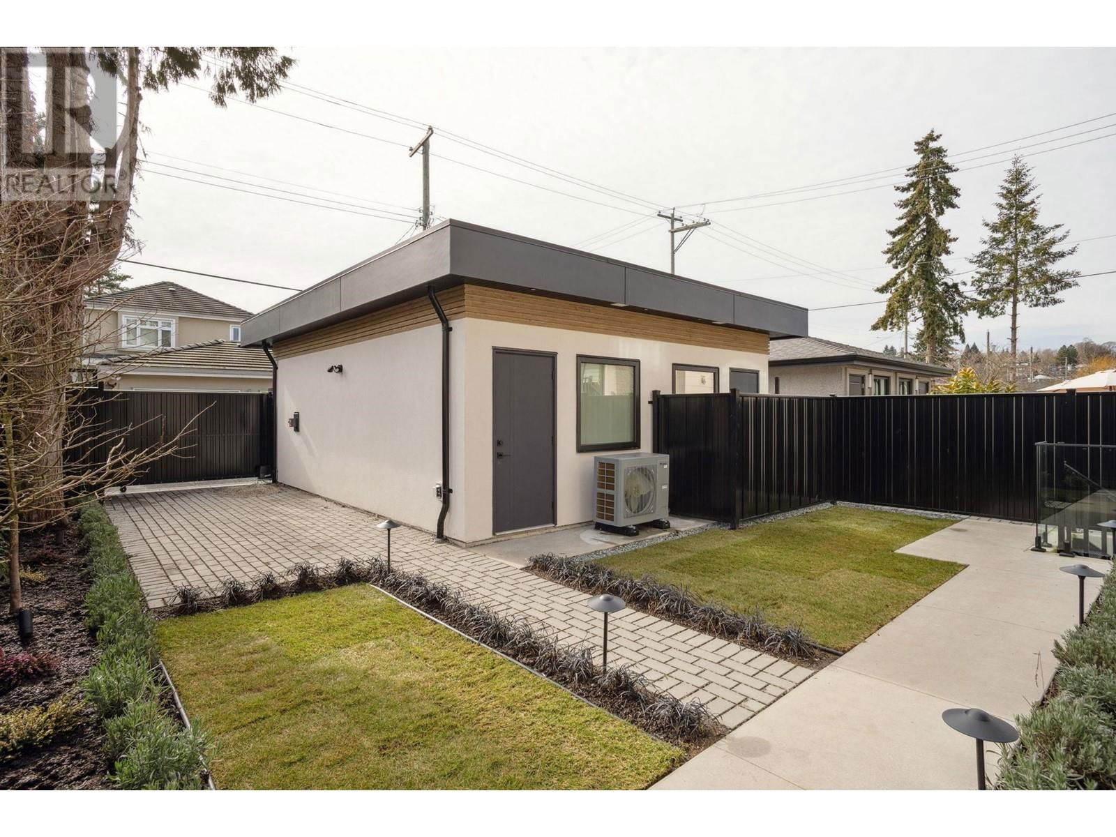 2790 21ST AVENUE Image 31