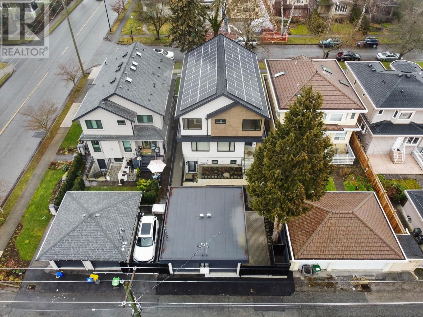 2790 21ST AVENUE Image 37