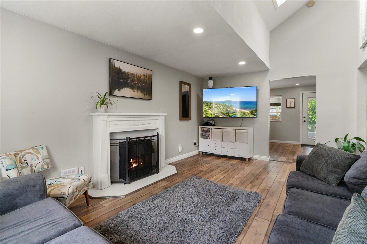 578 HEMLOCK AVENUE Image 14