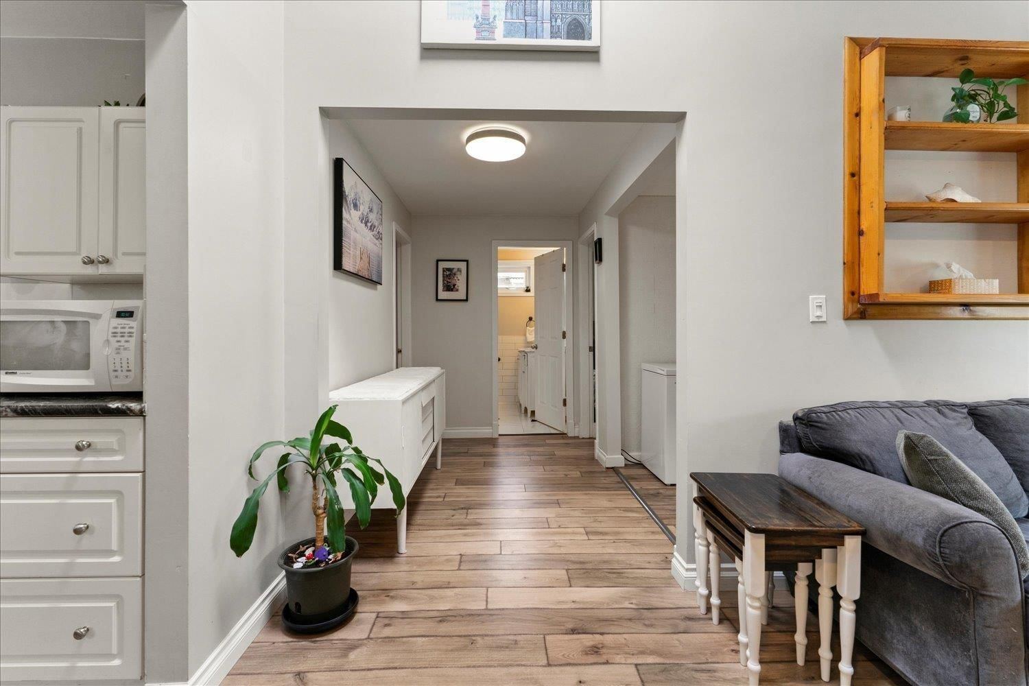 578 HEMLOCK AVENUE Image 16