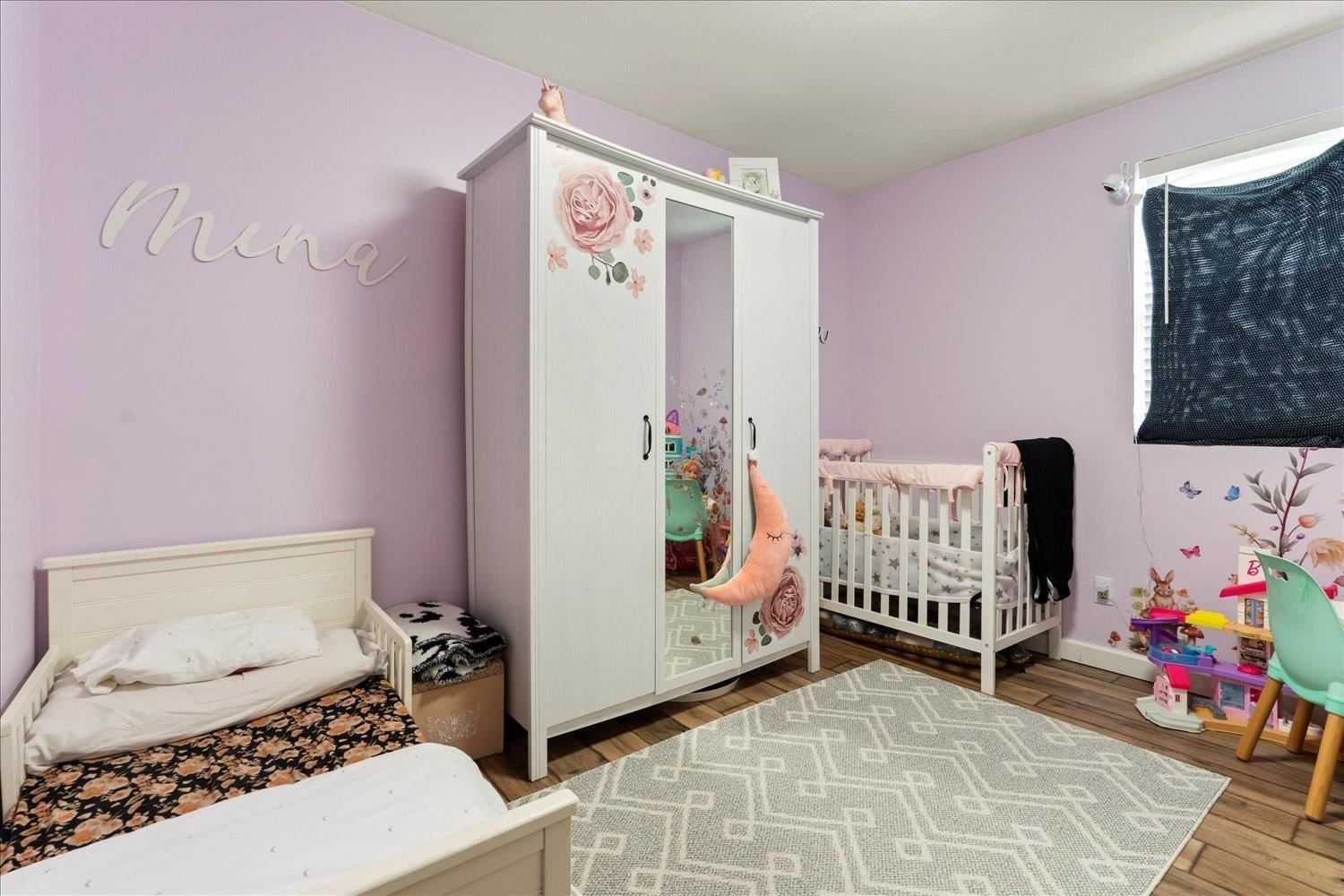 578 HEMLOCK AVENUE Image 22