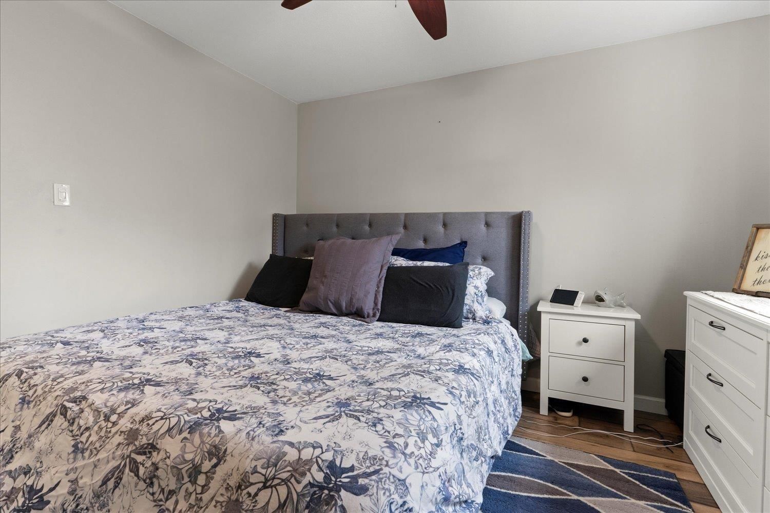 578 HEMLOCK AVENUE Image 25