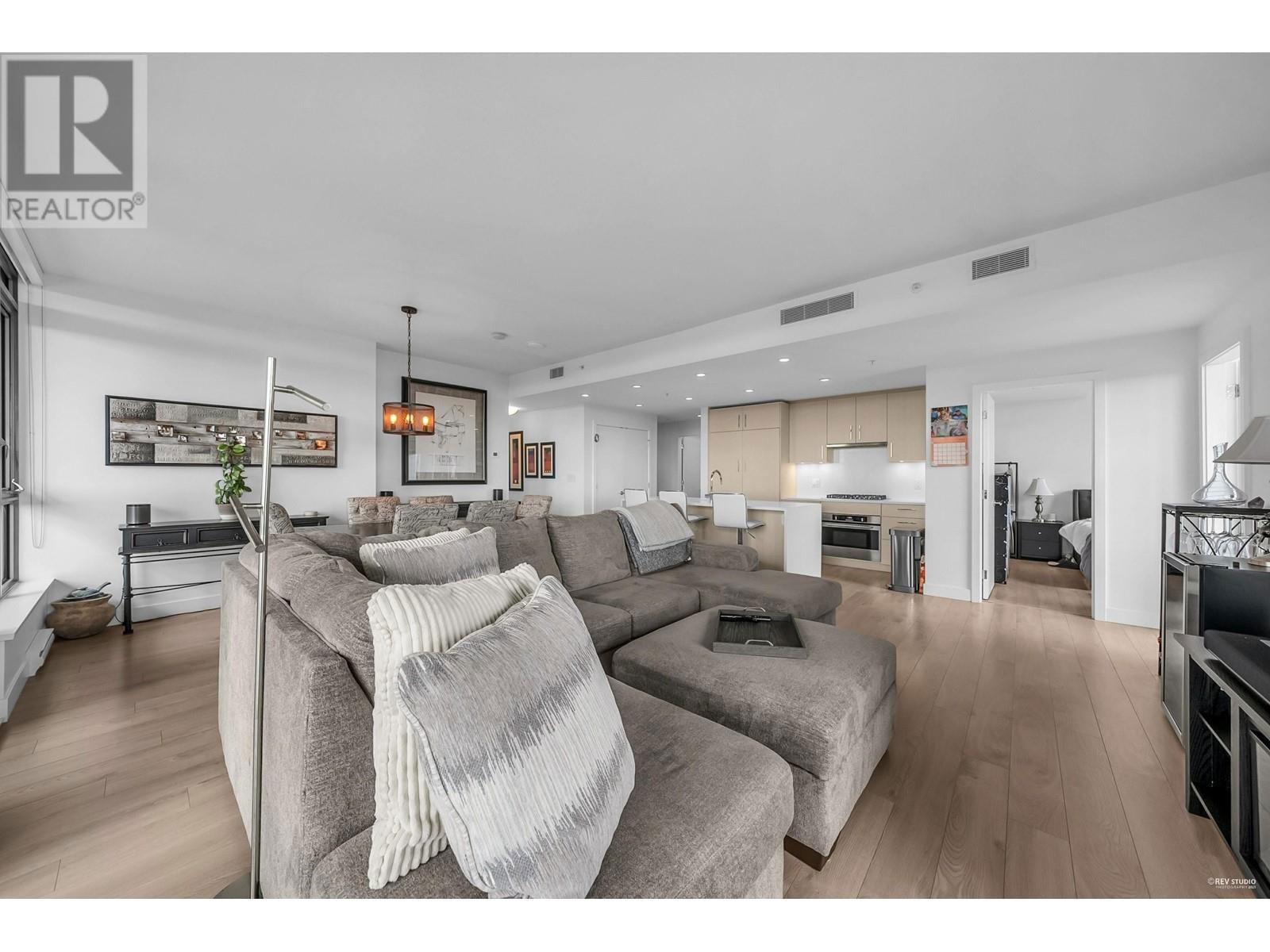 1701 - 518 WHITING WAY Image 12