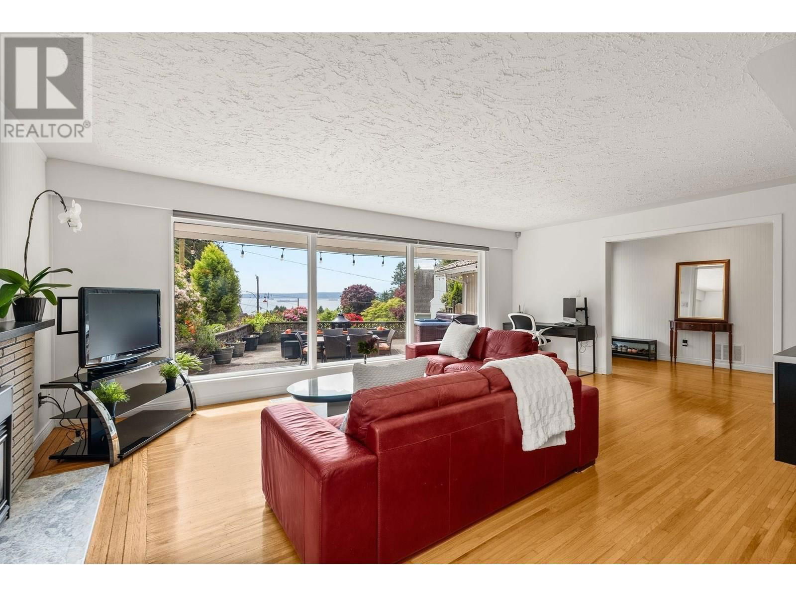 4780 ESTEVAN PLACE Image 3