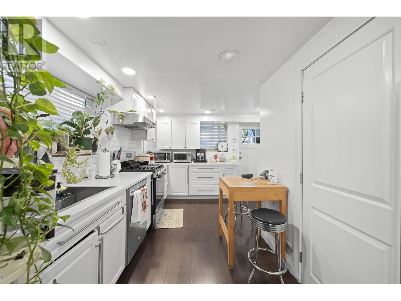 2647 DUNDAS STREET Image 13