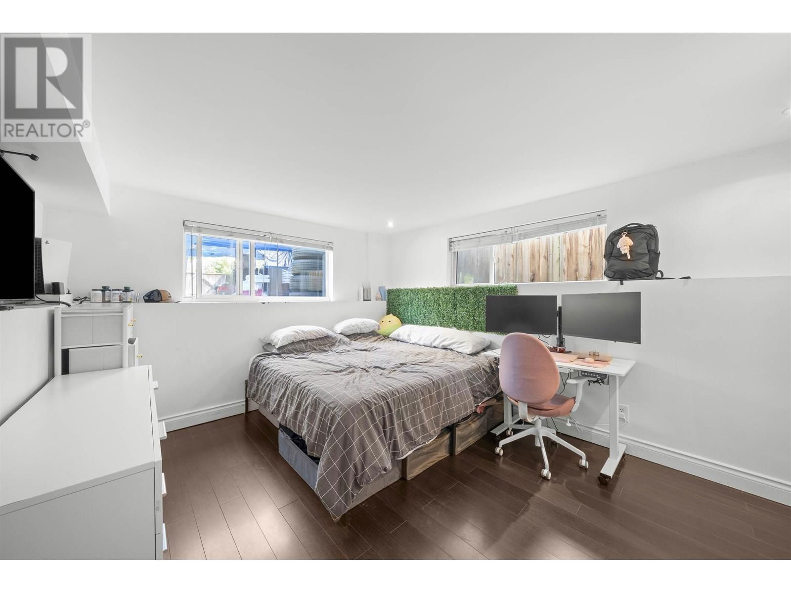 2647 DUNDAS STREET Image 17