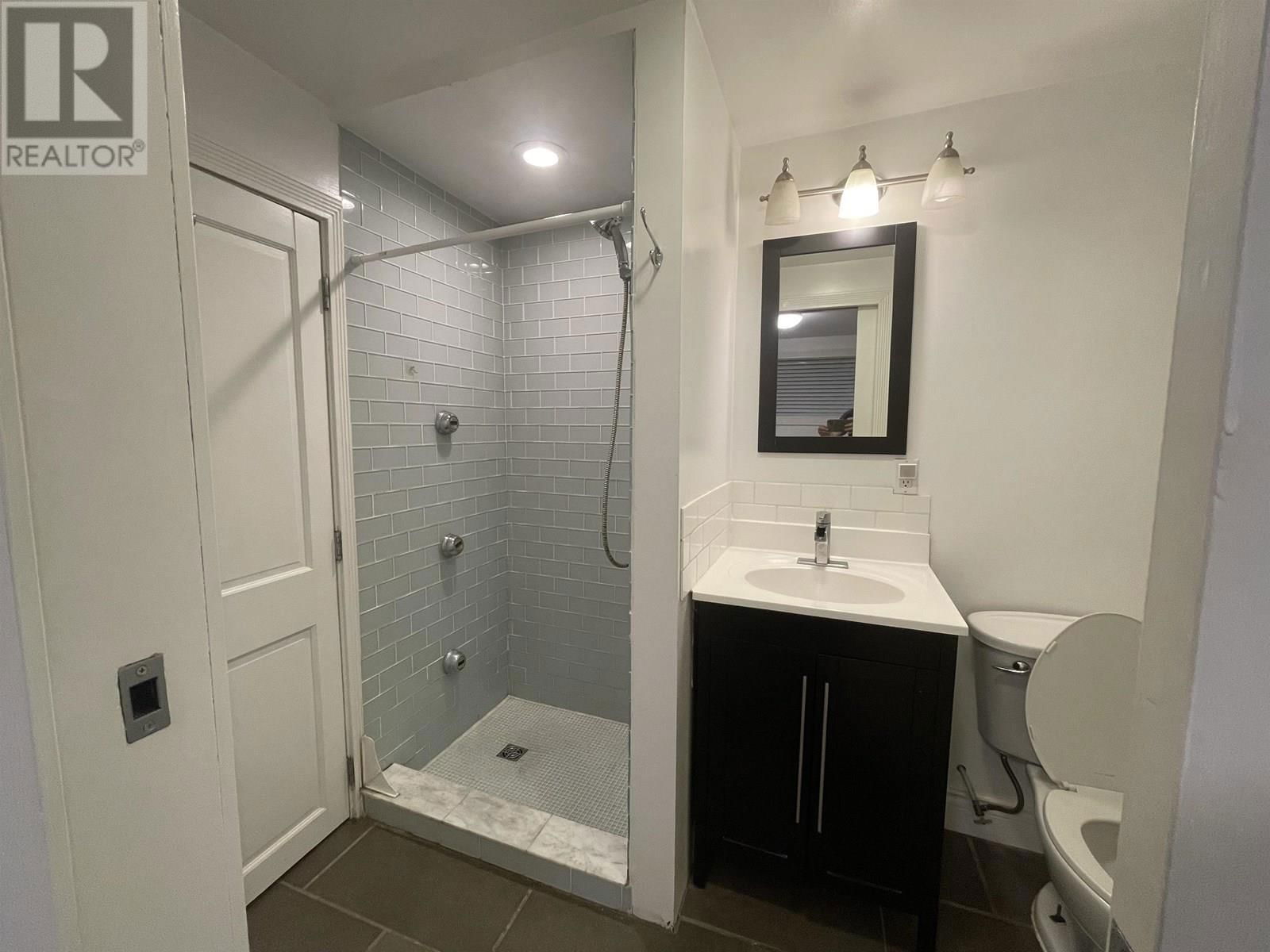2647 DUNDAS STREET Image 33