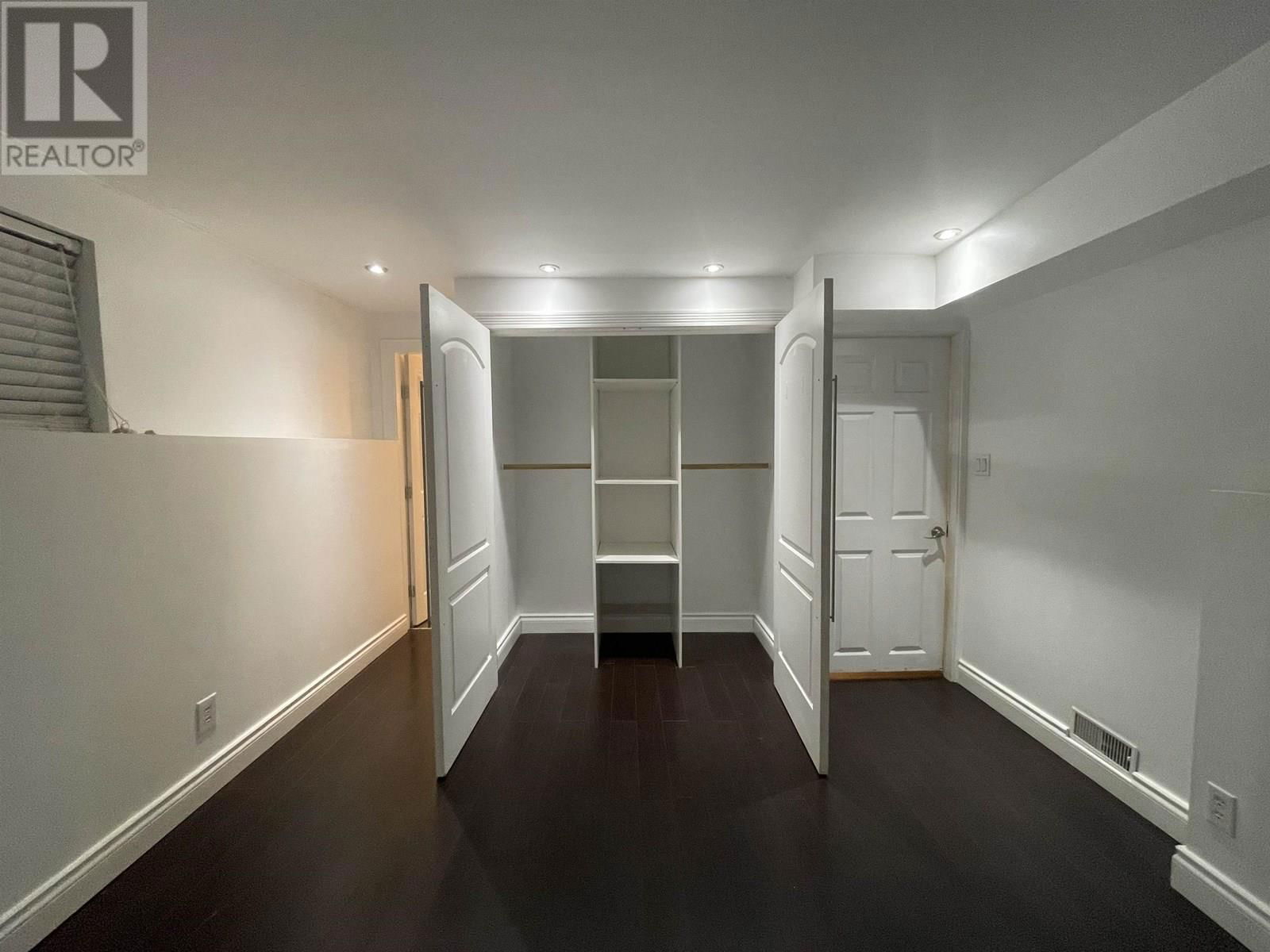 2647 DUNDAS STREET Image 37